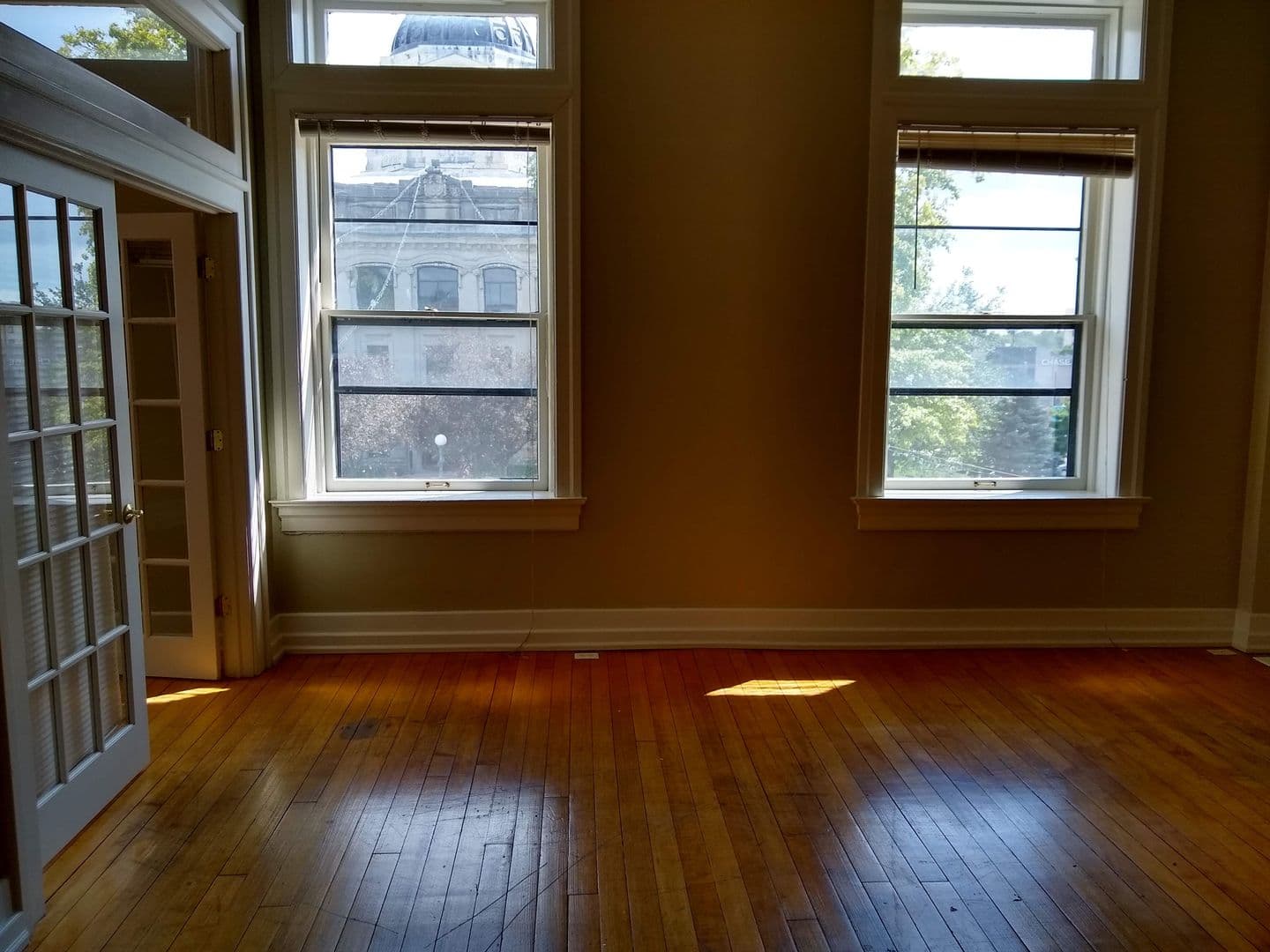 Bloomington Apartment: 112.5 W 6th St