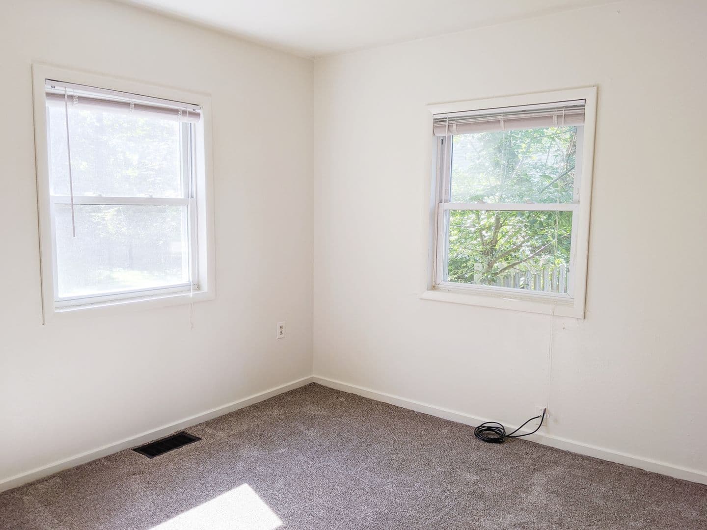 Bloomington Apartment: 116 N Roosevelt Street