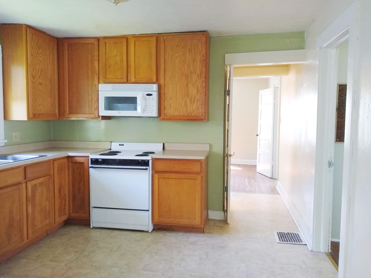 Bloomington Apartment: 207 S Clark St