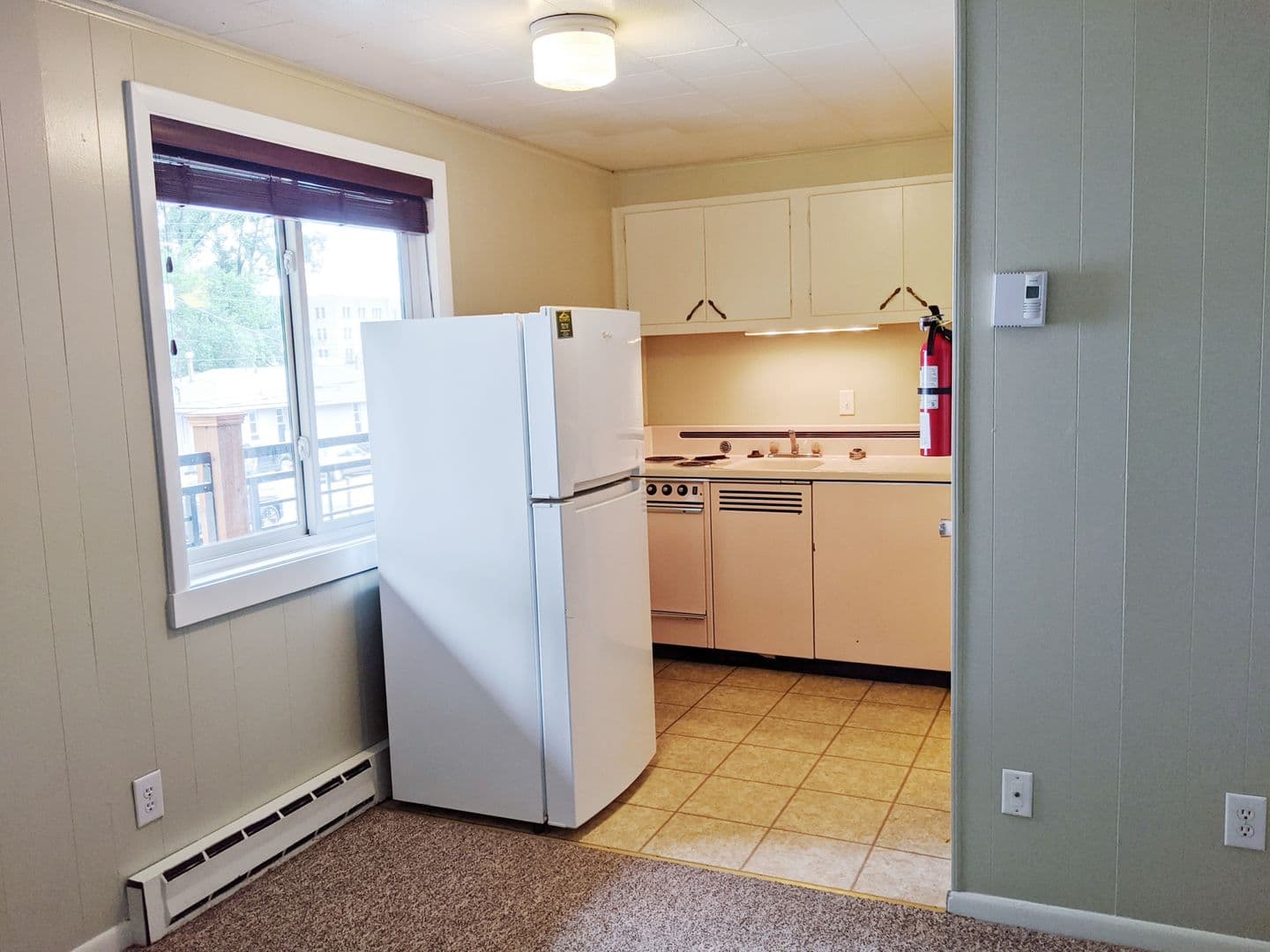 Bloomington Apartment: 415 S Dunn St