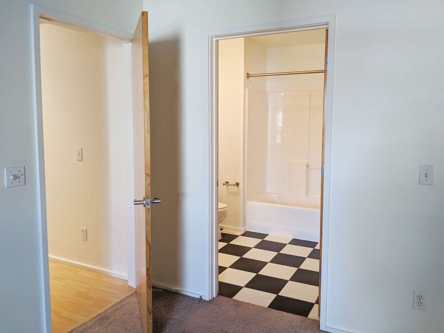 Bloomington Apartment: 212 N Morton St