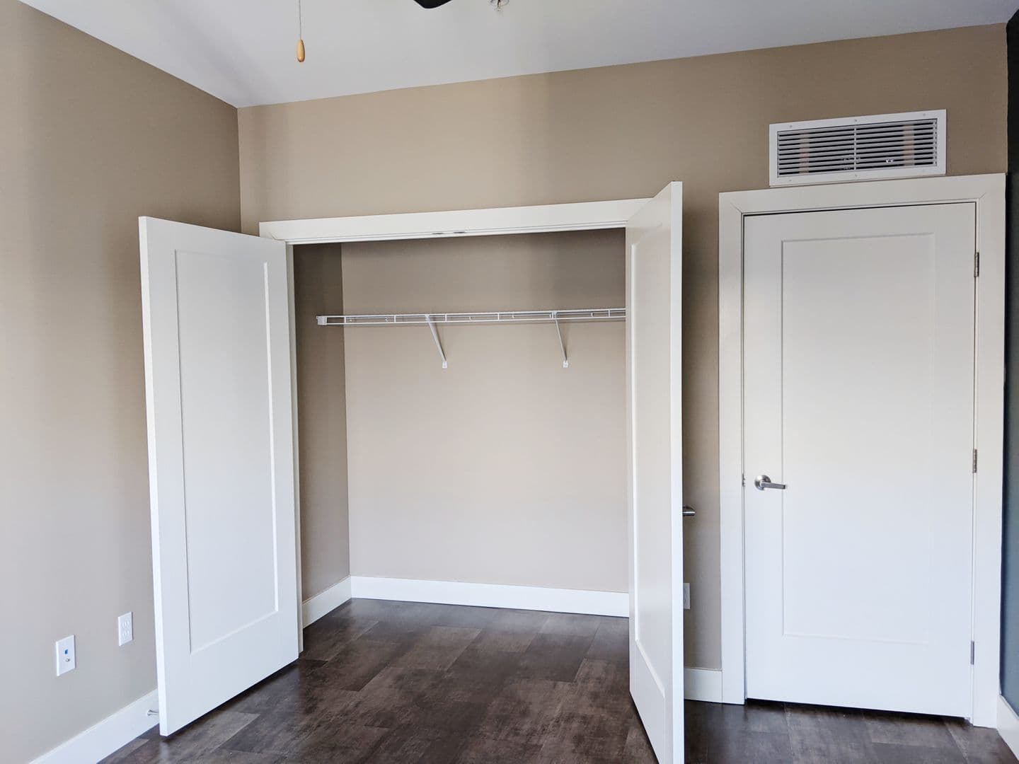 Bloomington Apartment: 526 N Morton St