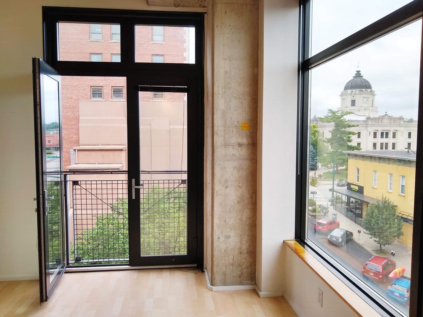 Bloomington Apartment: 212 N Morton St