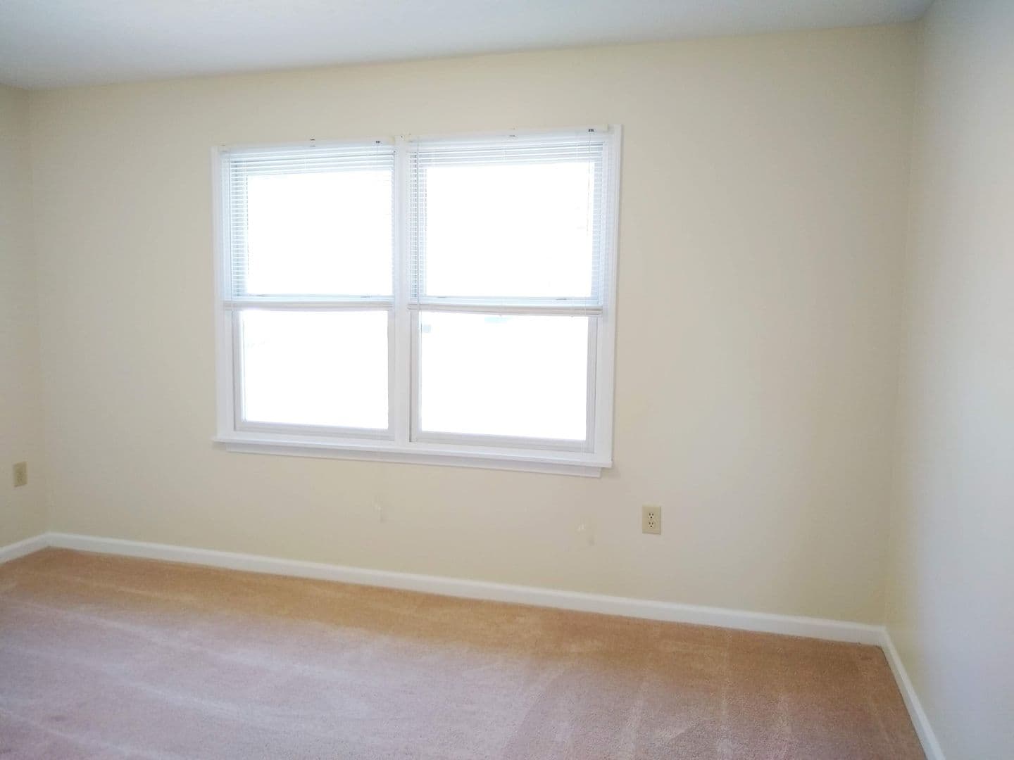 Bloomington Apartment: 1403-1409 W Allen St