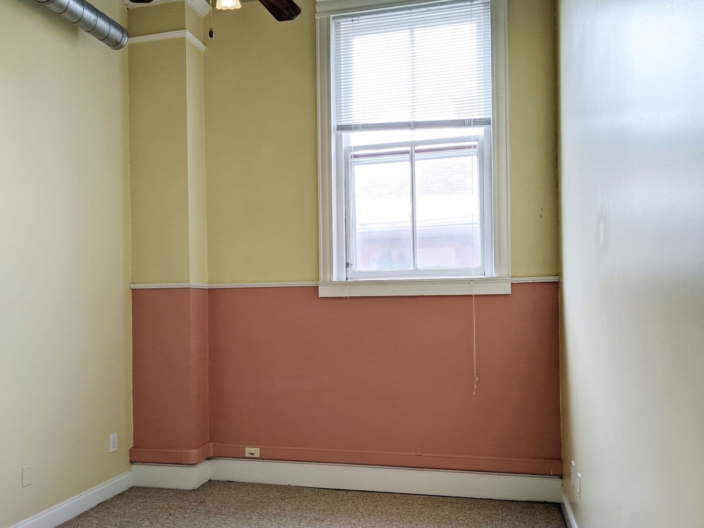 Bloomington Apartment: 116 1/2 N Walnut St