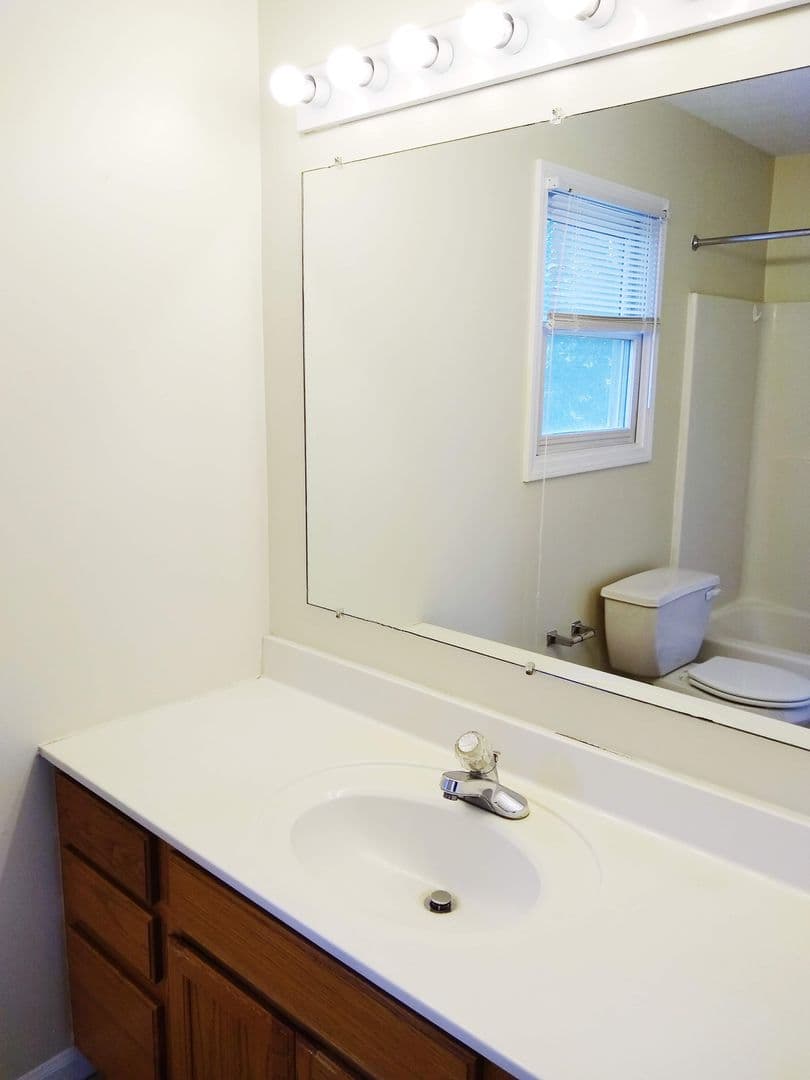 Bloomington Apartment: 1403-1409 W Allen St