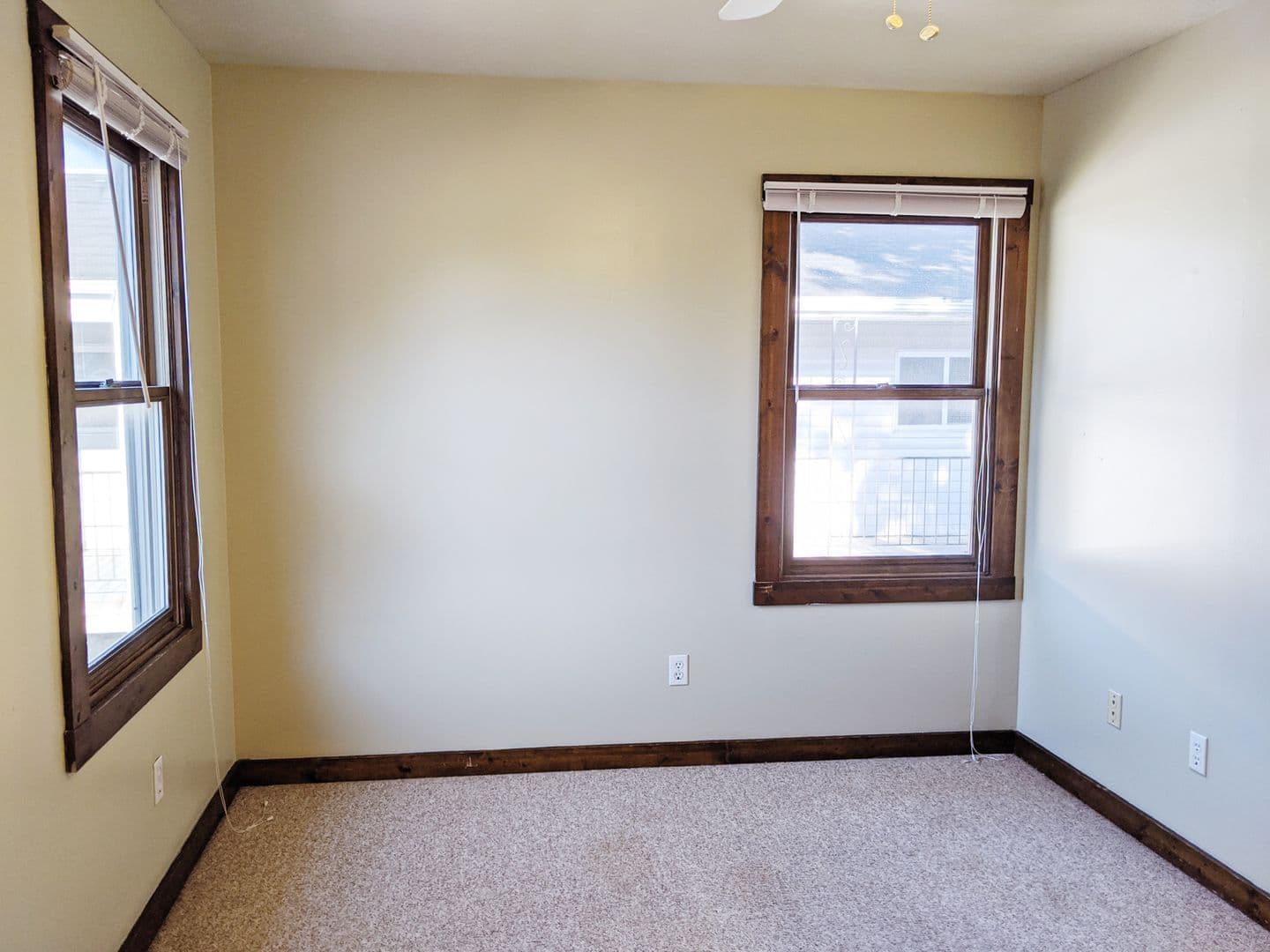 Bloomington Apartment: 405 - 421 E 20th St