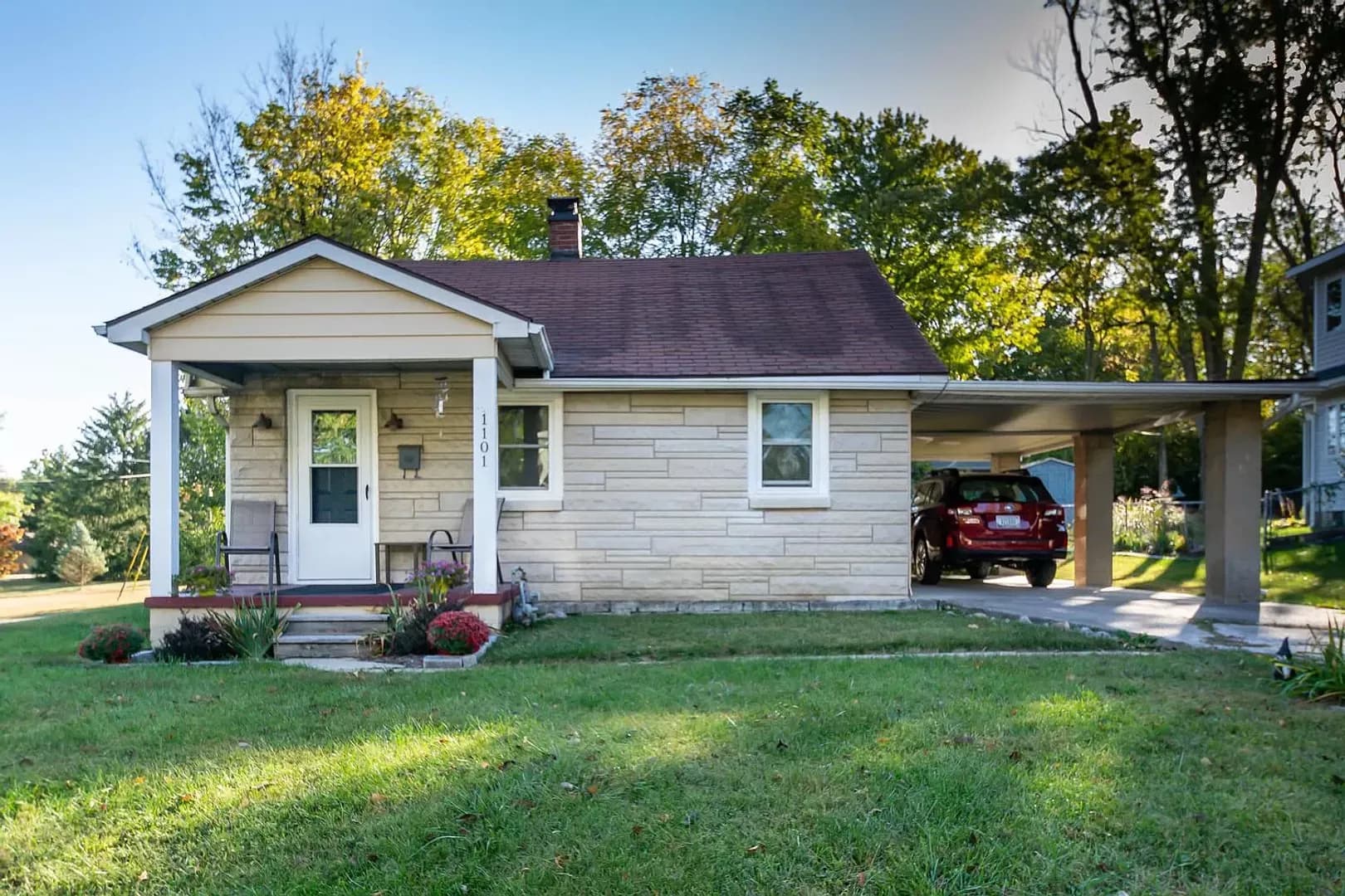 Bloomington Apartment: 1101 S Stull Ave