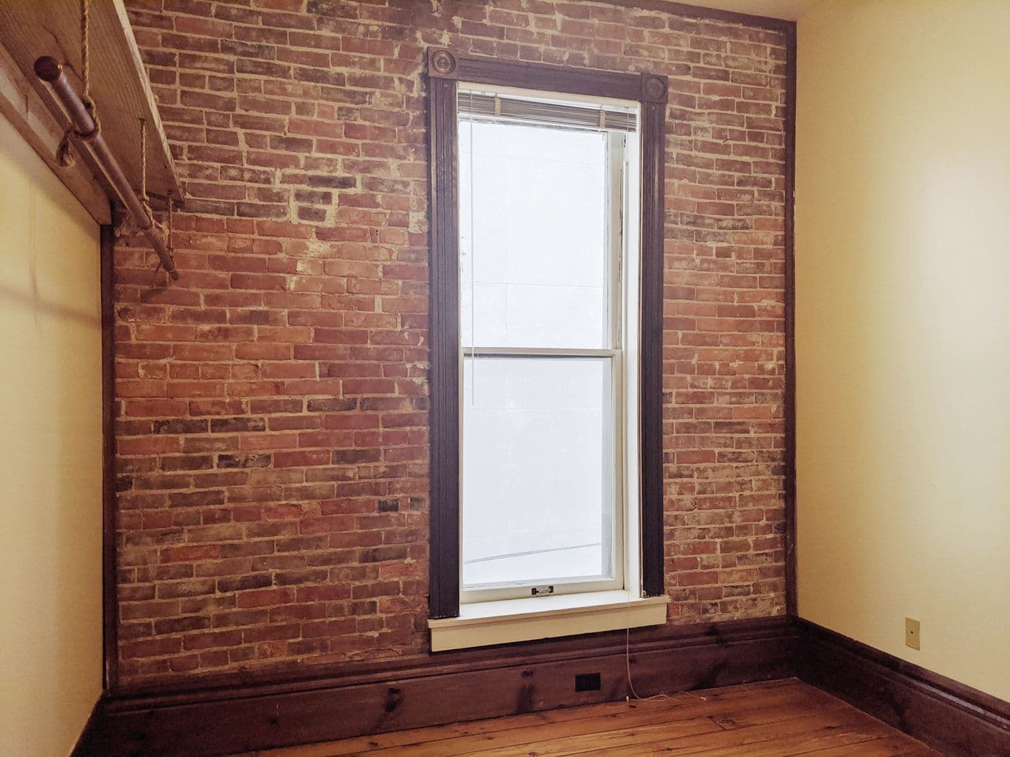 Bloomington Apartment: 112.5 S College Ave
