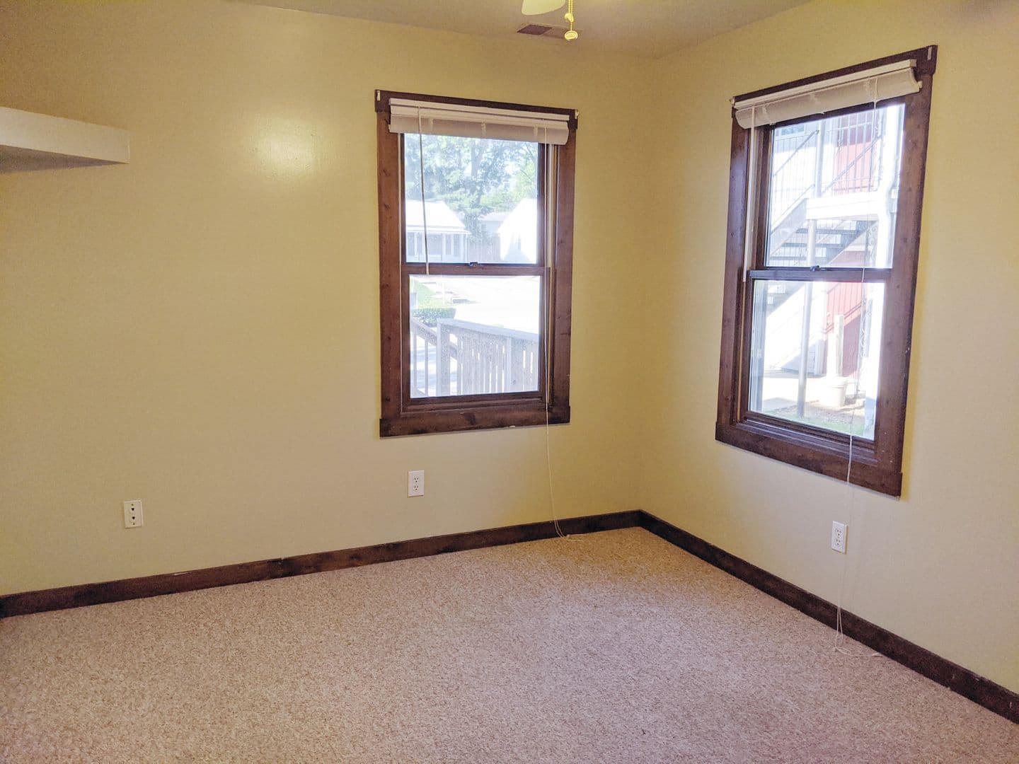 Bloomington Apartment: 405 - 421 E 20th St
