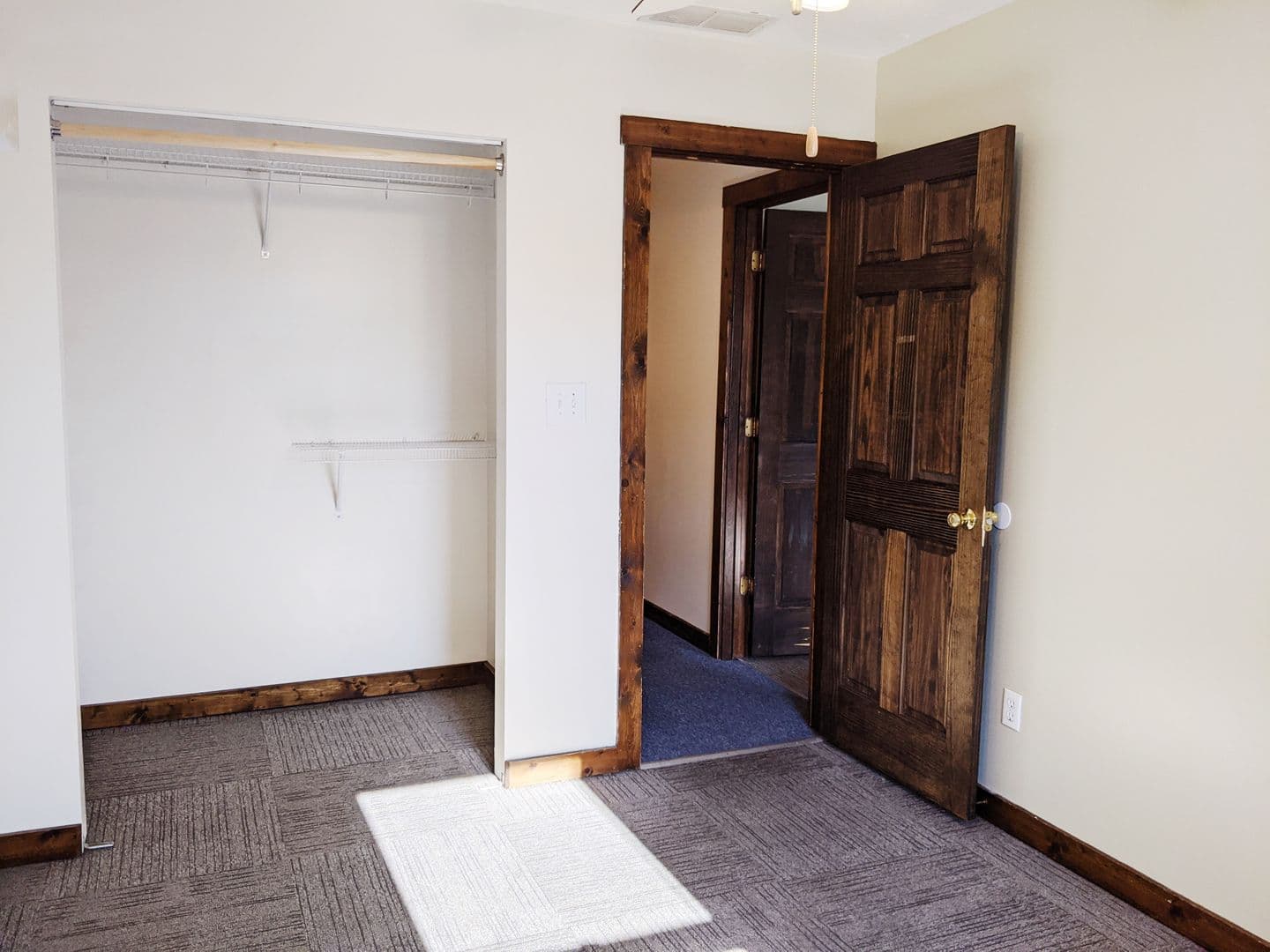 Bloomington Apartment: 405 - 421 E 20th St