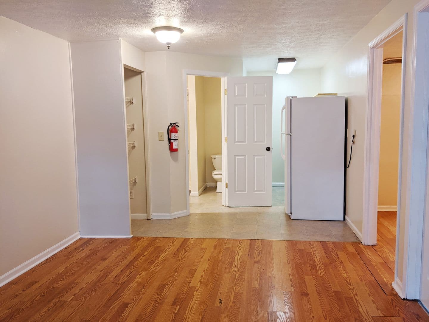 Bloomington Apartment: 719-721 W 15th St