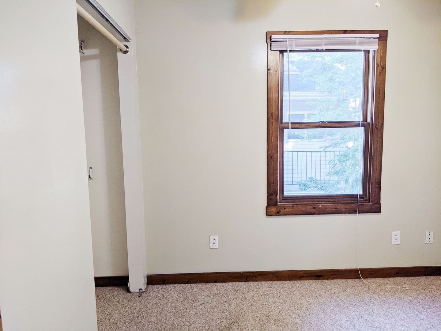Bloomington Apartment: 405 - 421 E 20th St