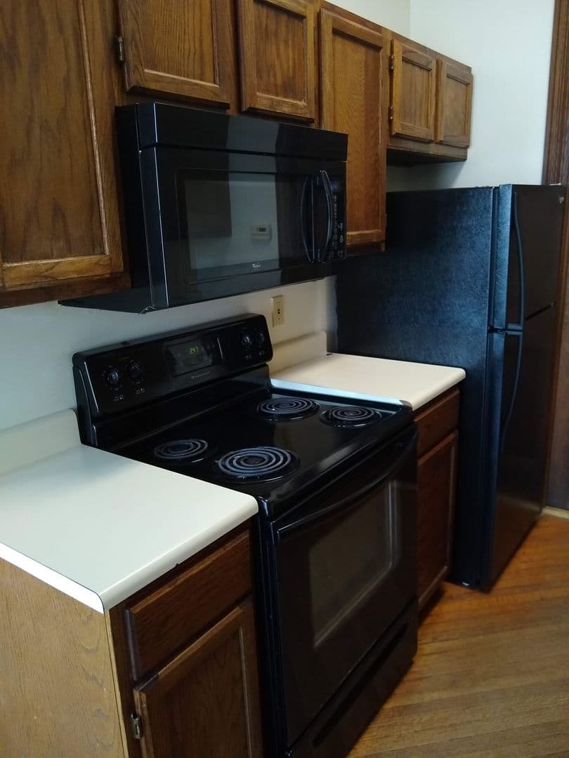 Bloomington Apartment: 112.5 S College Ave