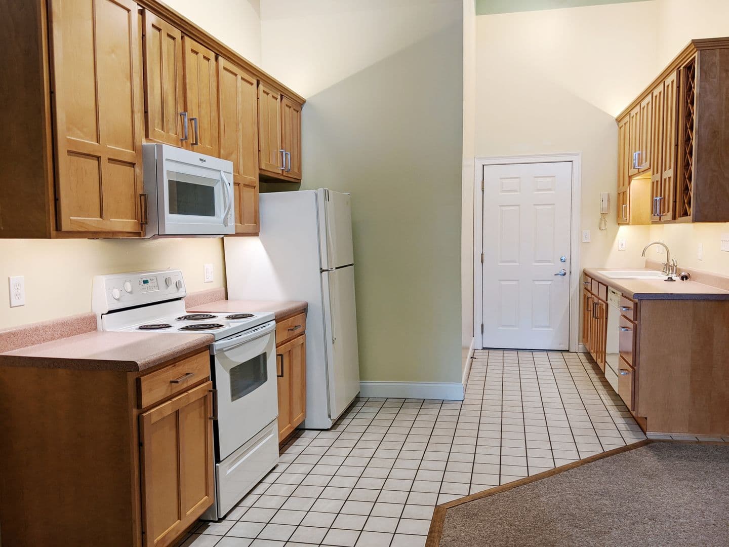 Bloomington Apartment: 116 1/2 N Walnut St