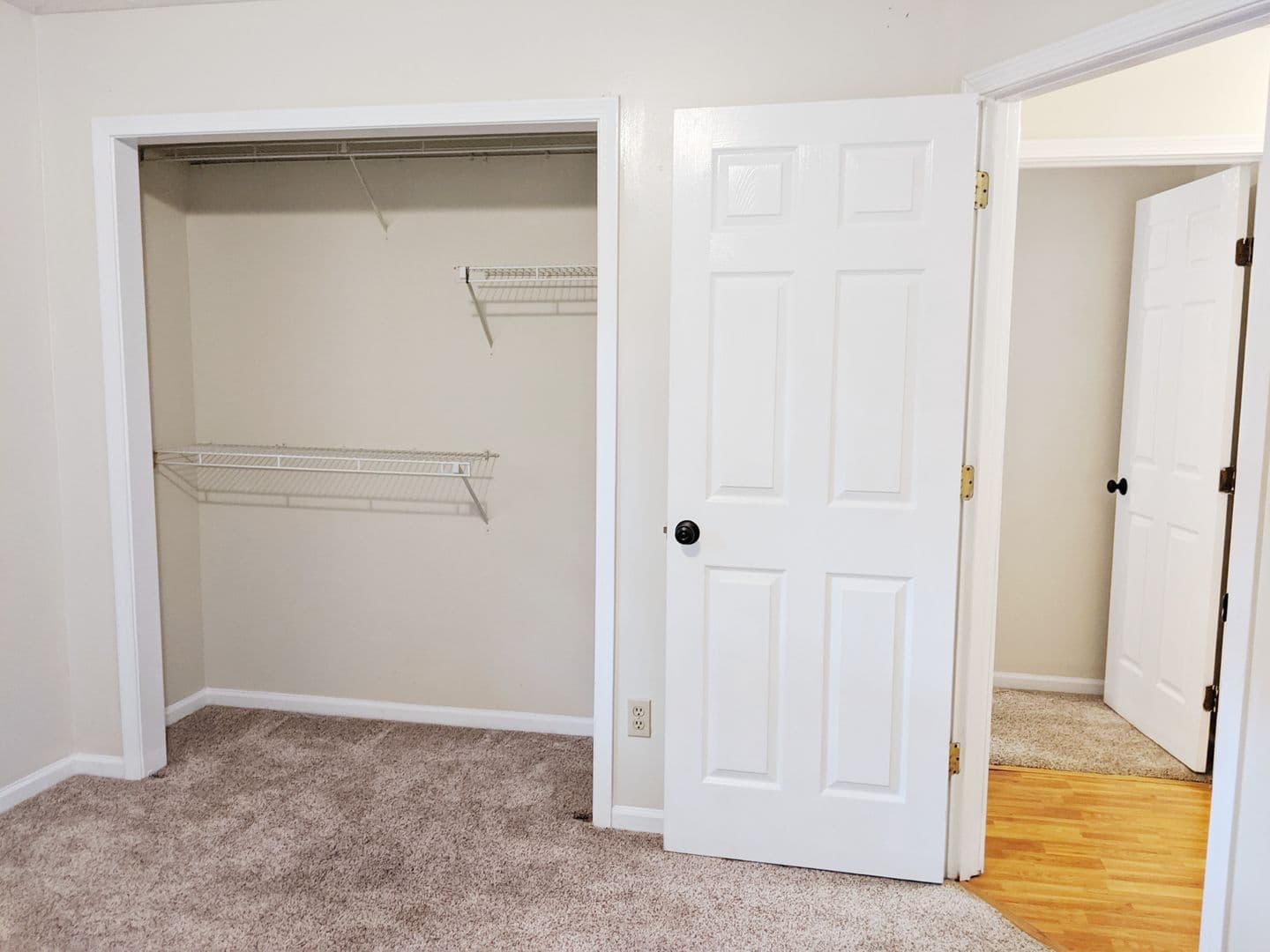 Bloomington Apartment: 719-721 W 15th St
