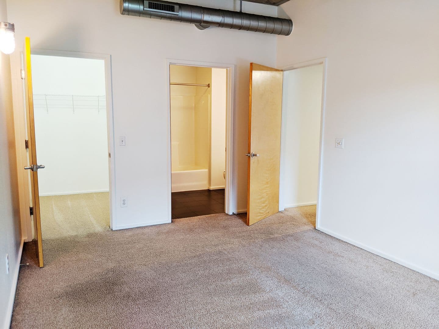 Bloomington Apartment: 212 N Morton St