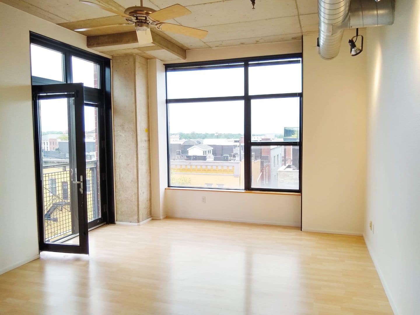 Bloomington Apartment: 212 N Morton St