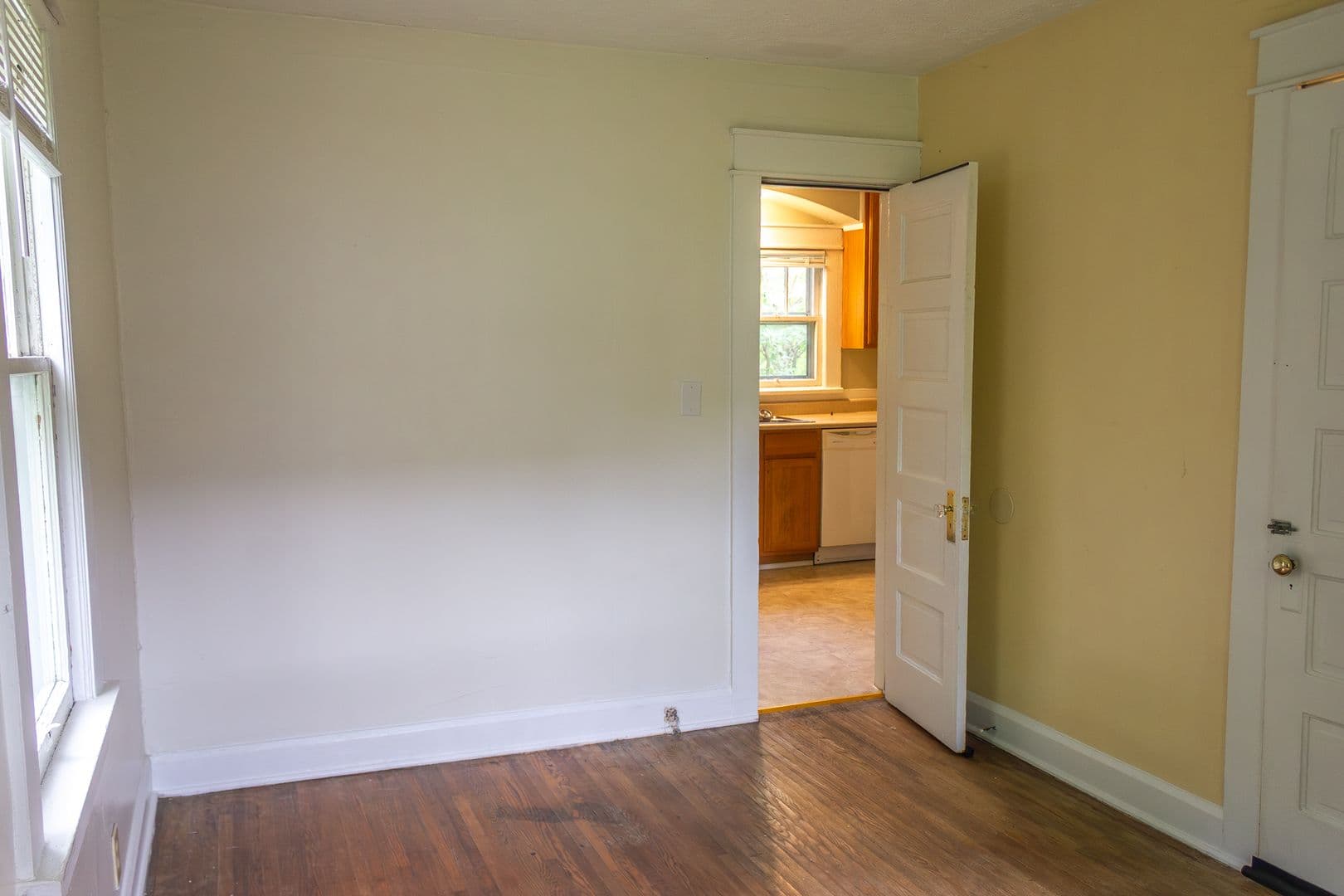 Bloomington Apartment: 217 S Clark St