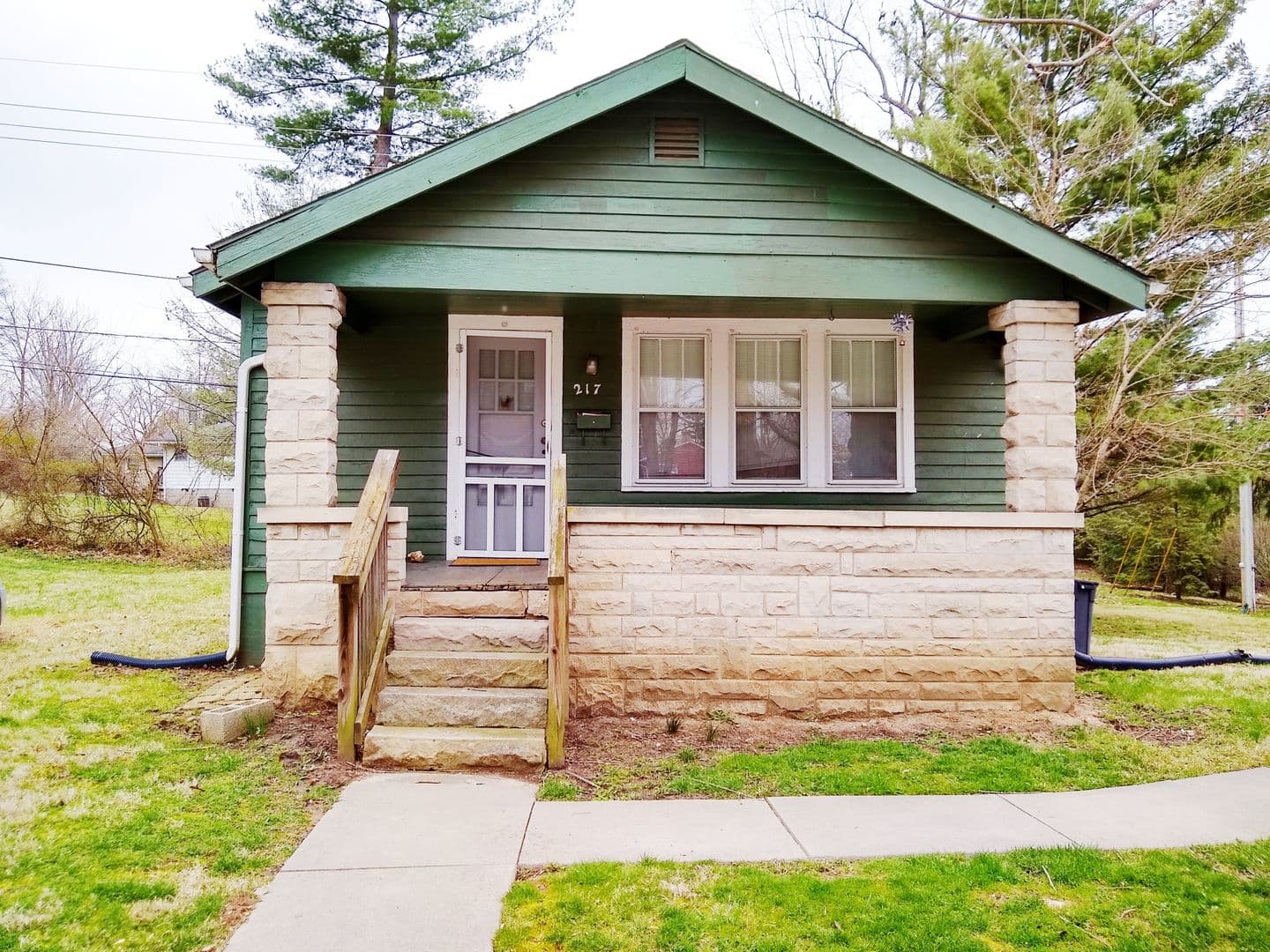 Bloomington Apartment: 217 S Clark St