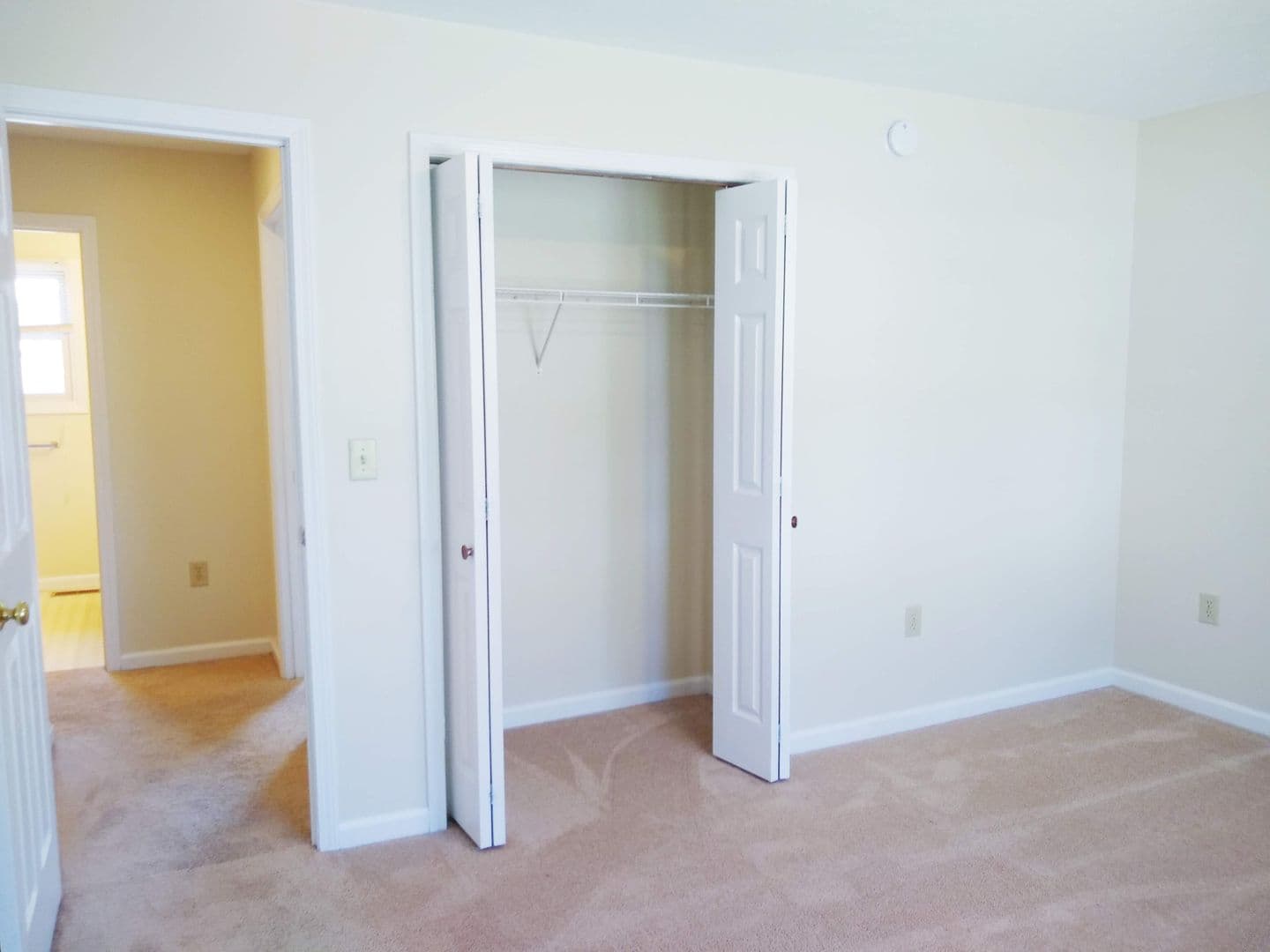 Bloomington Apartment: 1403-1409 W Allen St