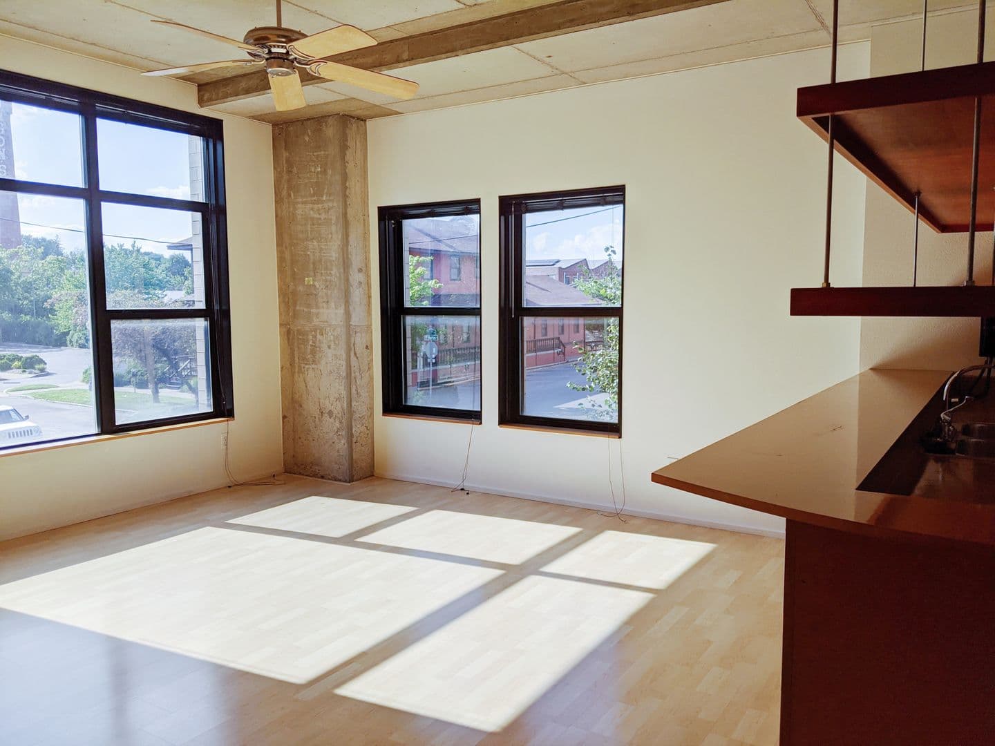 Bloomington Apartment: 212 N Morton St