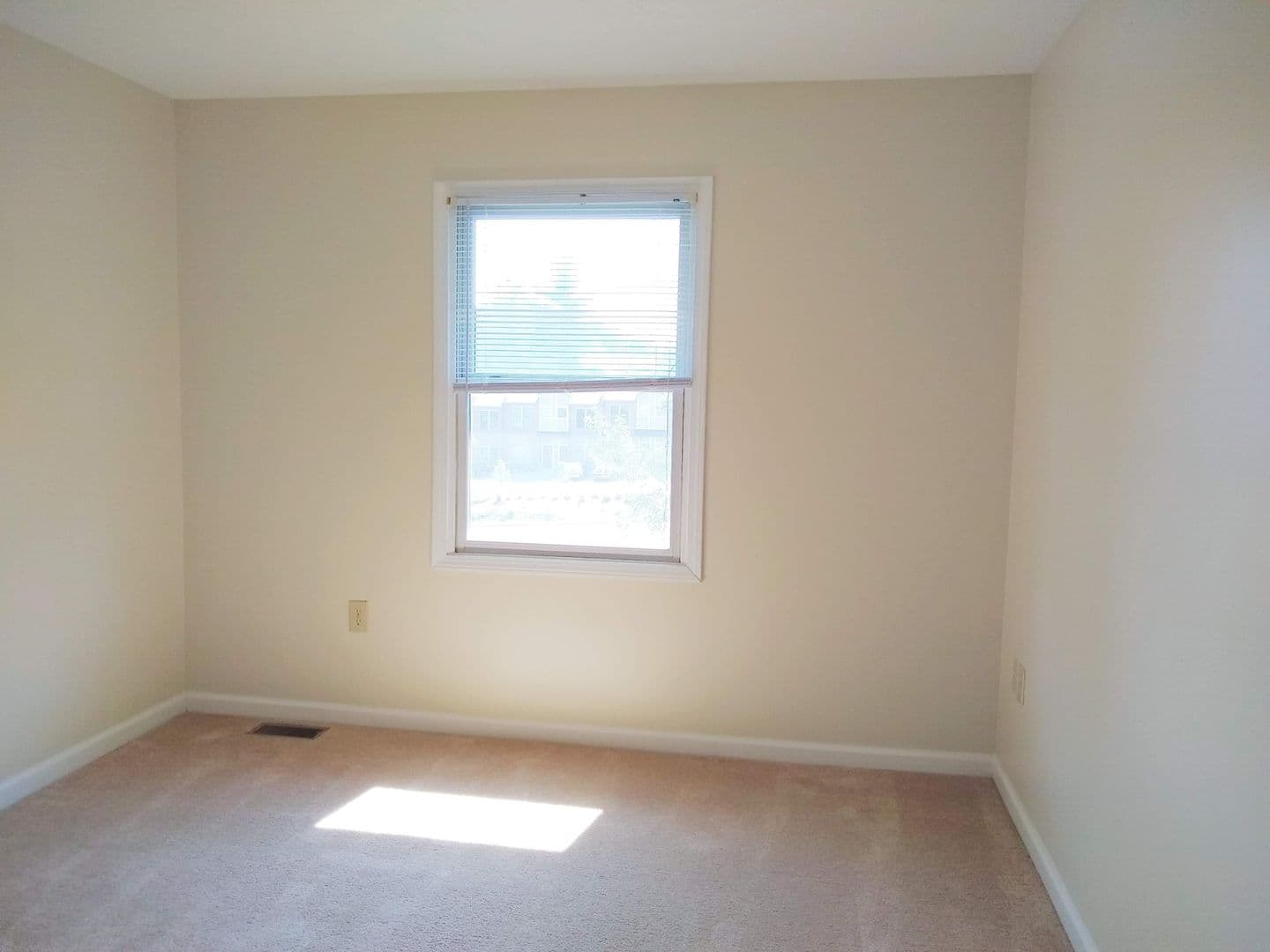 Bloomington Apartment: 1403-1409 W Allen St