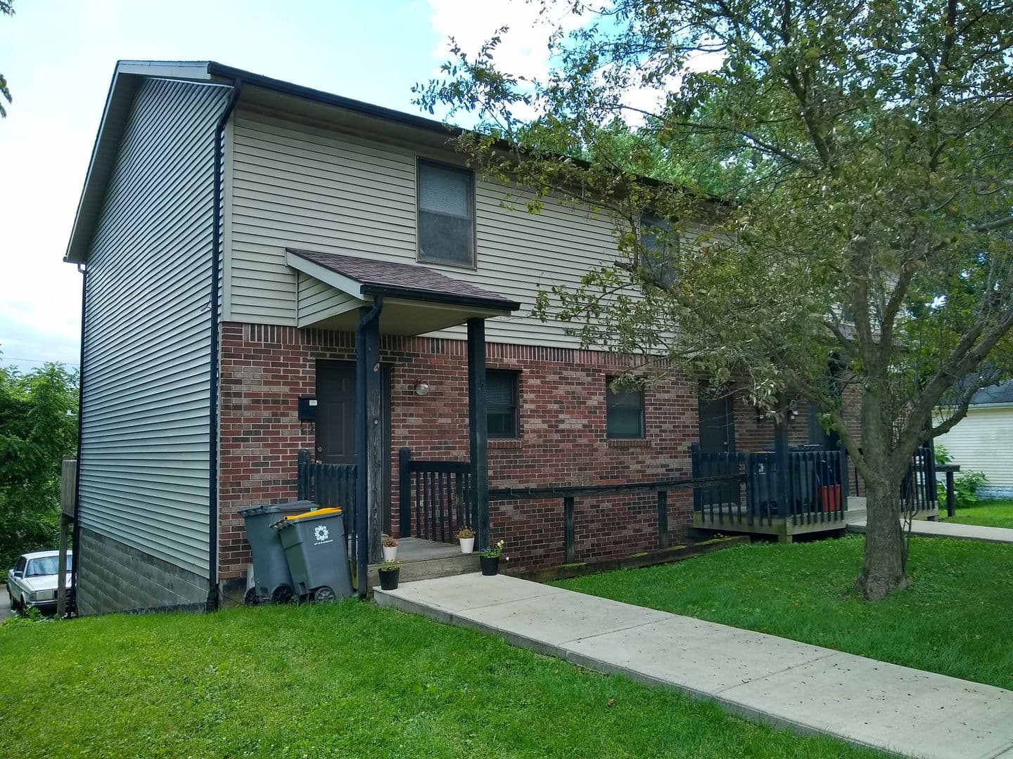 Bloomington Apartment: 1301 S Madison St