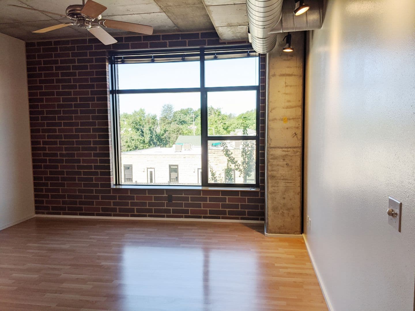 Bloomington Apartment: 212 N Morton St