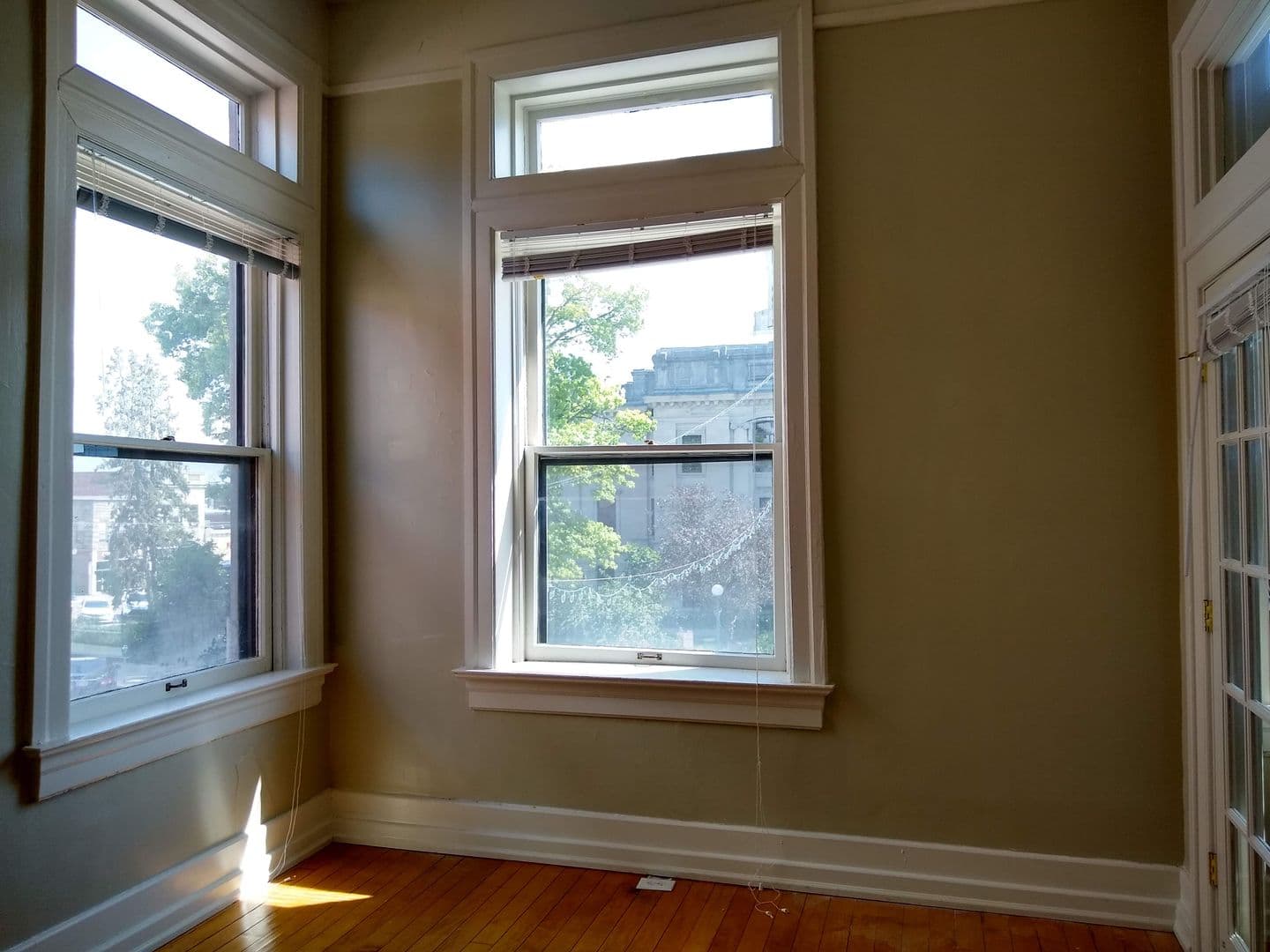 Bloomington Apartment: 112.5 W 6th St
