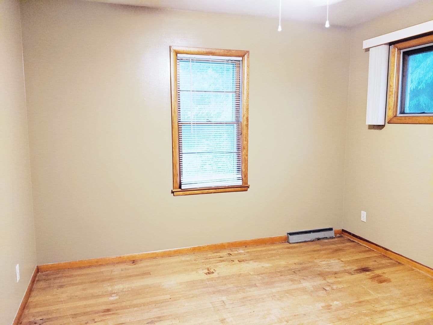 Bloomington Apartment: 208 S Hillsdale Dr