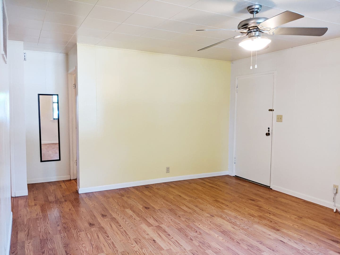 Bloomington Apartment: 412 N Roosevelt St