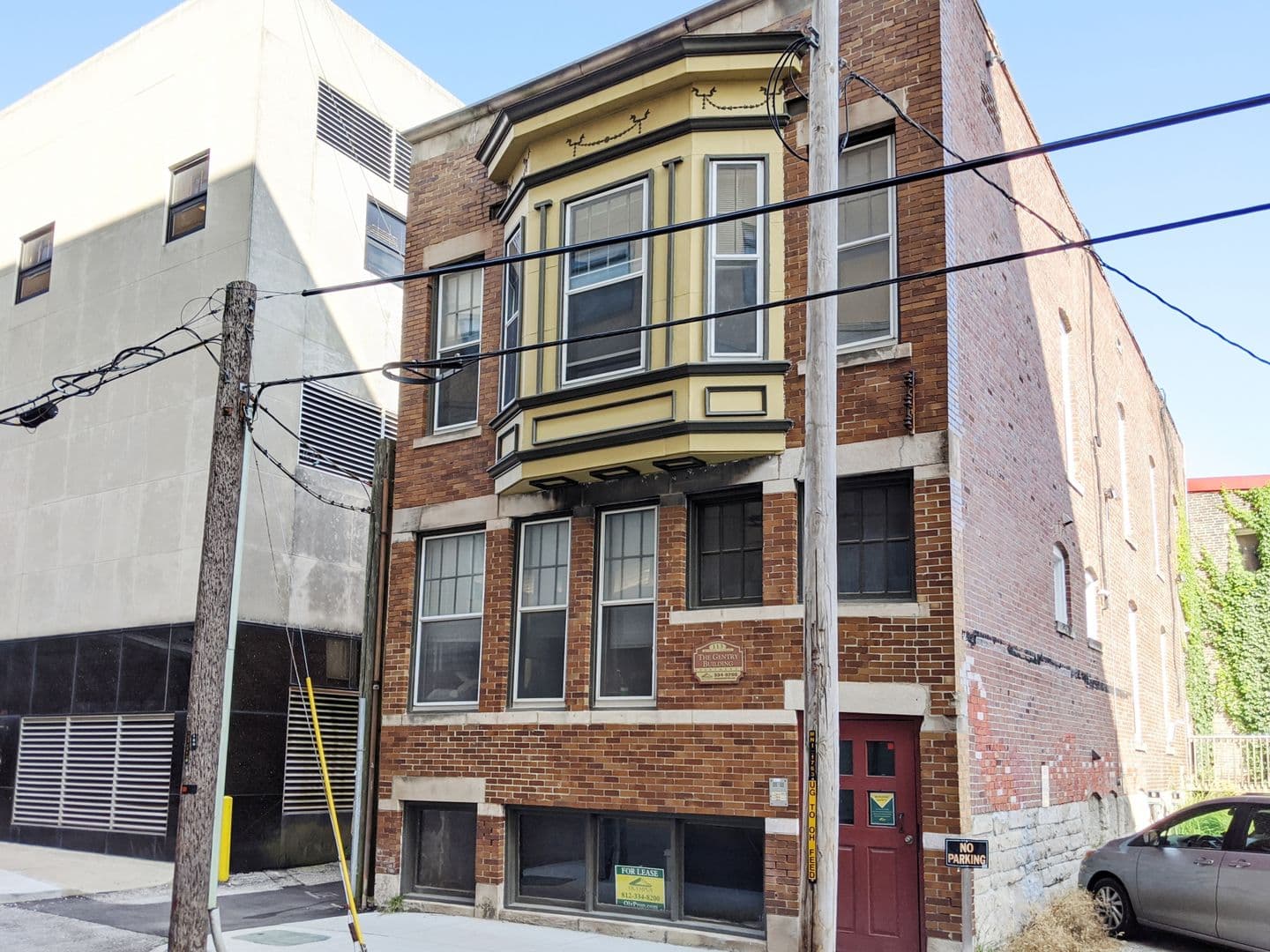 Bloomington Apartment: 112.5 S College Ave