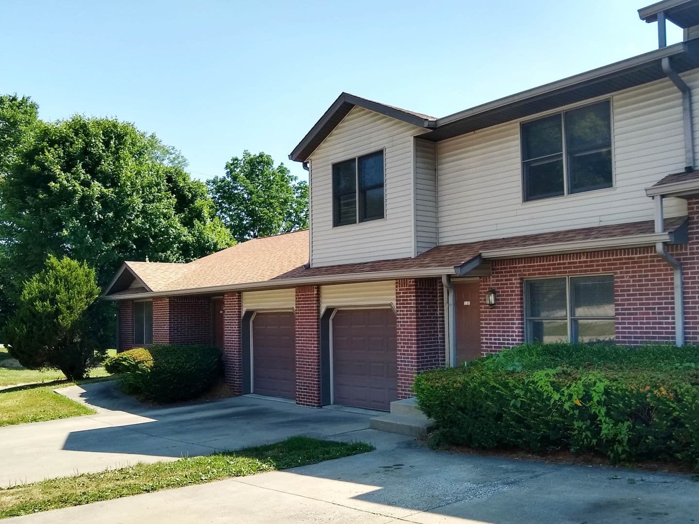Bloomington Apartment: 1403-1409 W Allen St