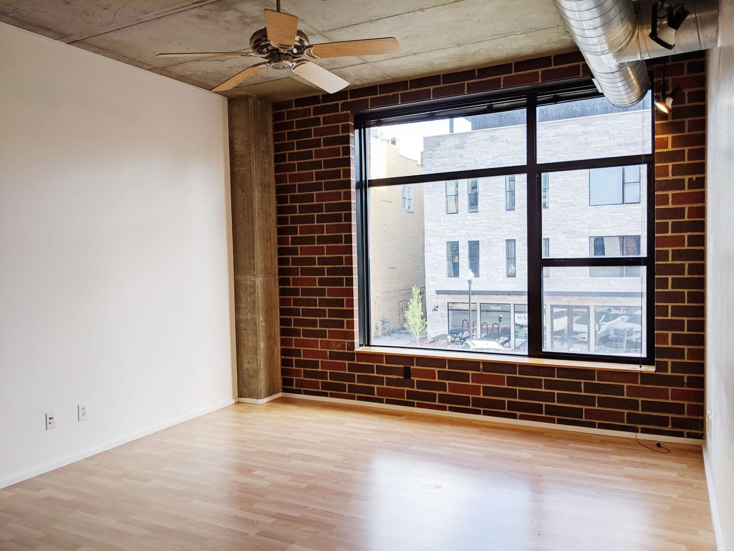 Bloomington Apartment: 212 N Morton St