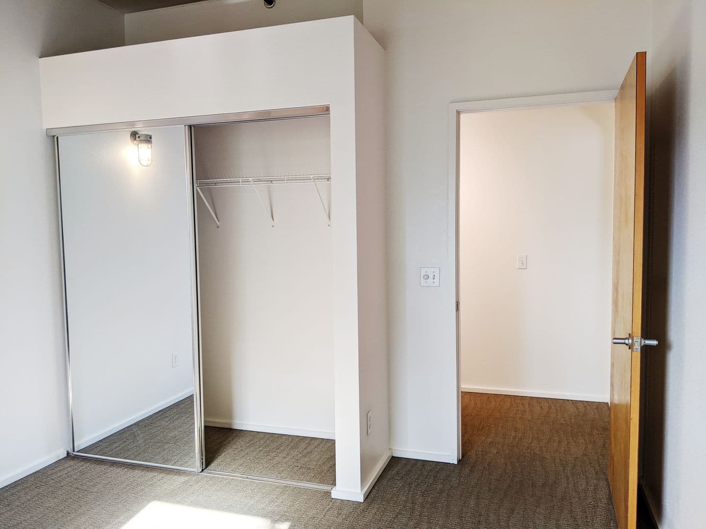 Bloomington Apartment: 212 N Morton St