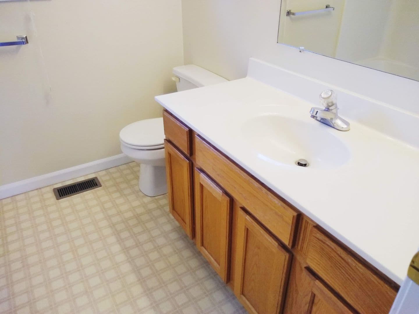 Bloomington Apartment: 1403-1409 W Allen St