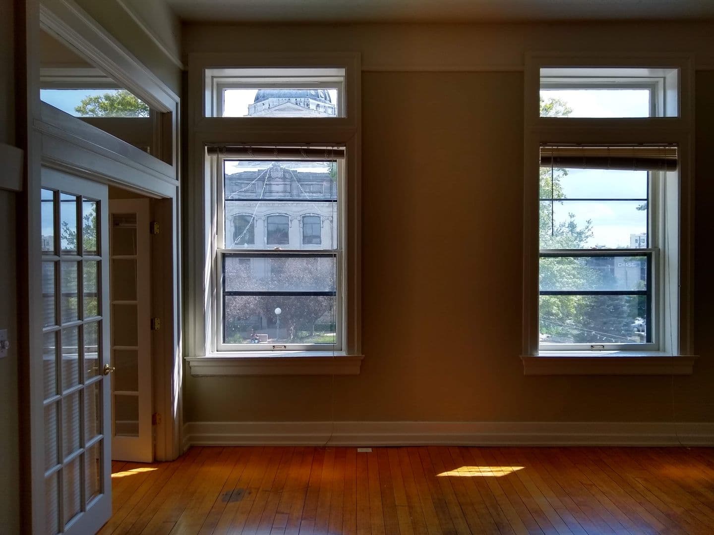 Bloomington Apartment: 112.5 W 6th St
