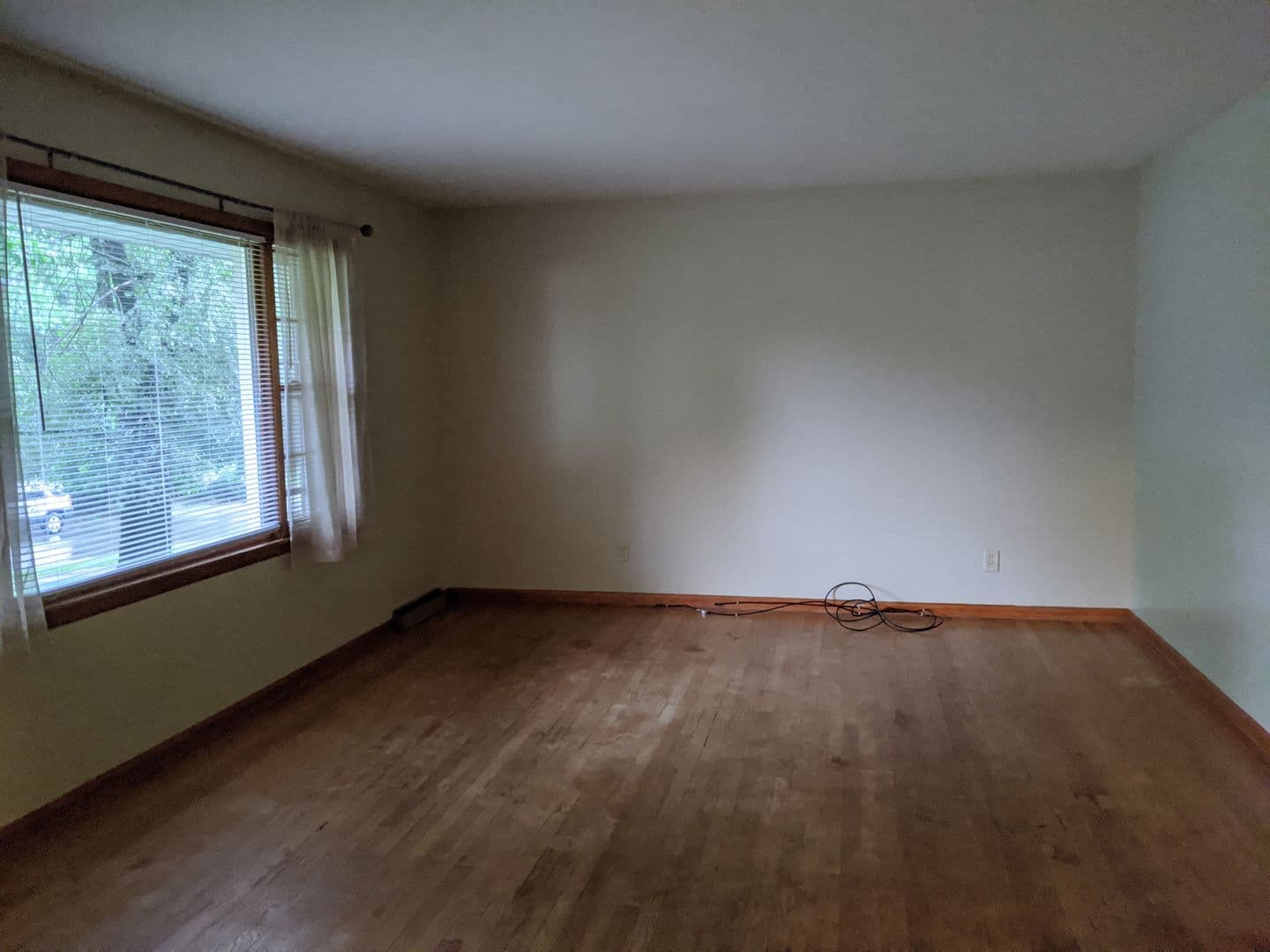 Bloomington Apartment: 208 S Hillsdale Dr