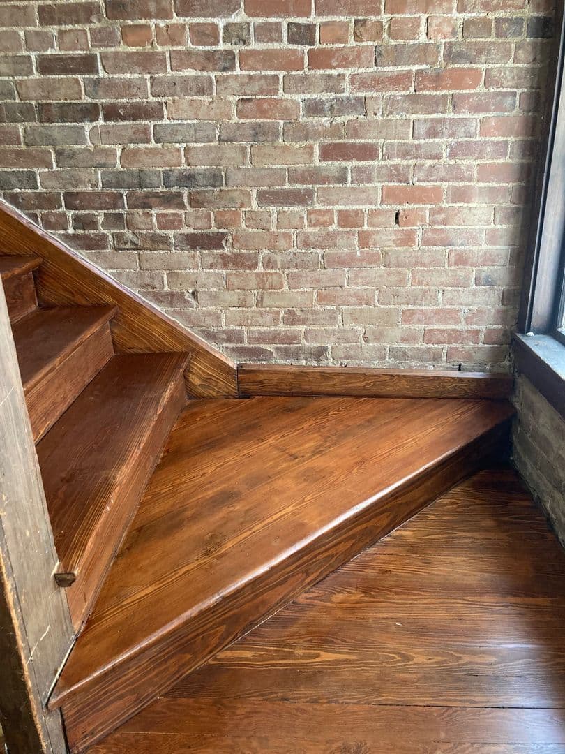 Bloomington Apartment: 112.5 S College Ave