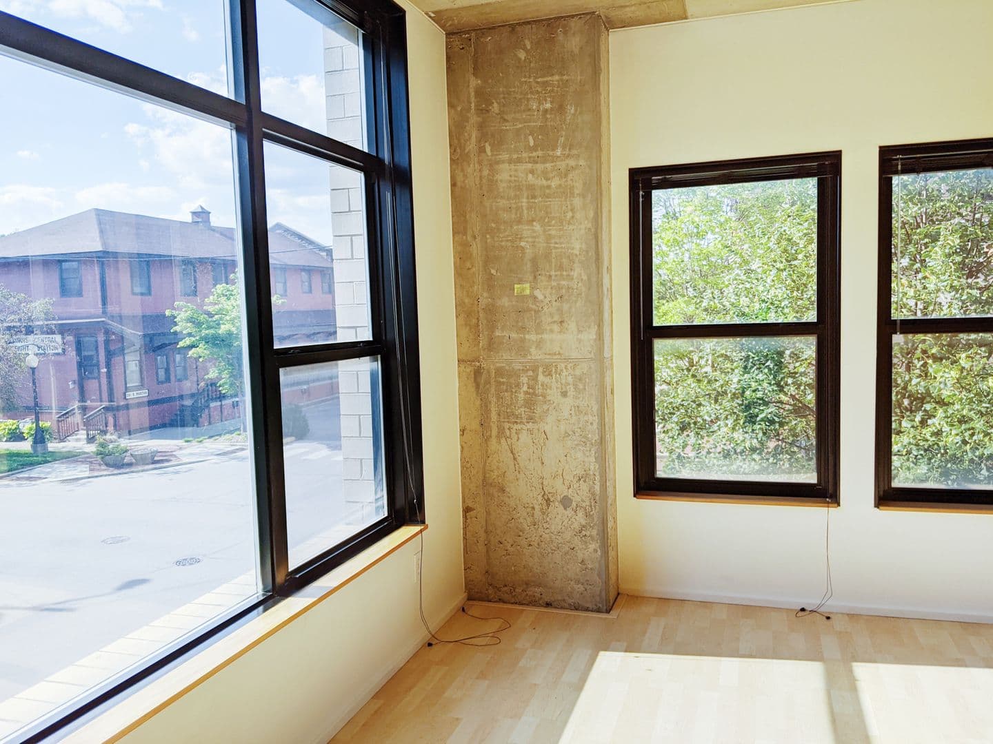 Bloomington Apartment: 212 N Morton St