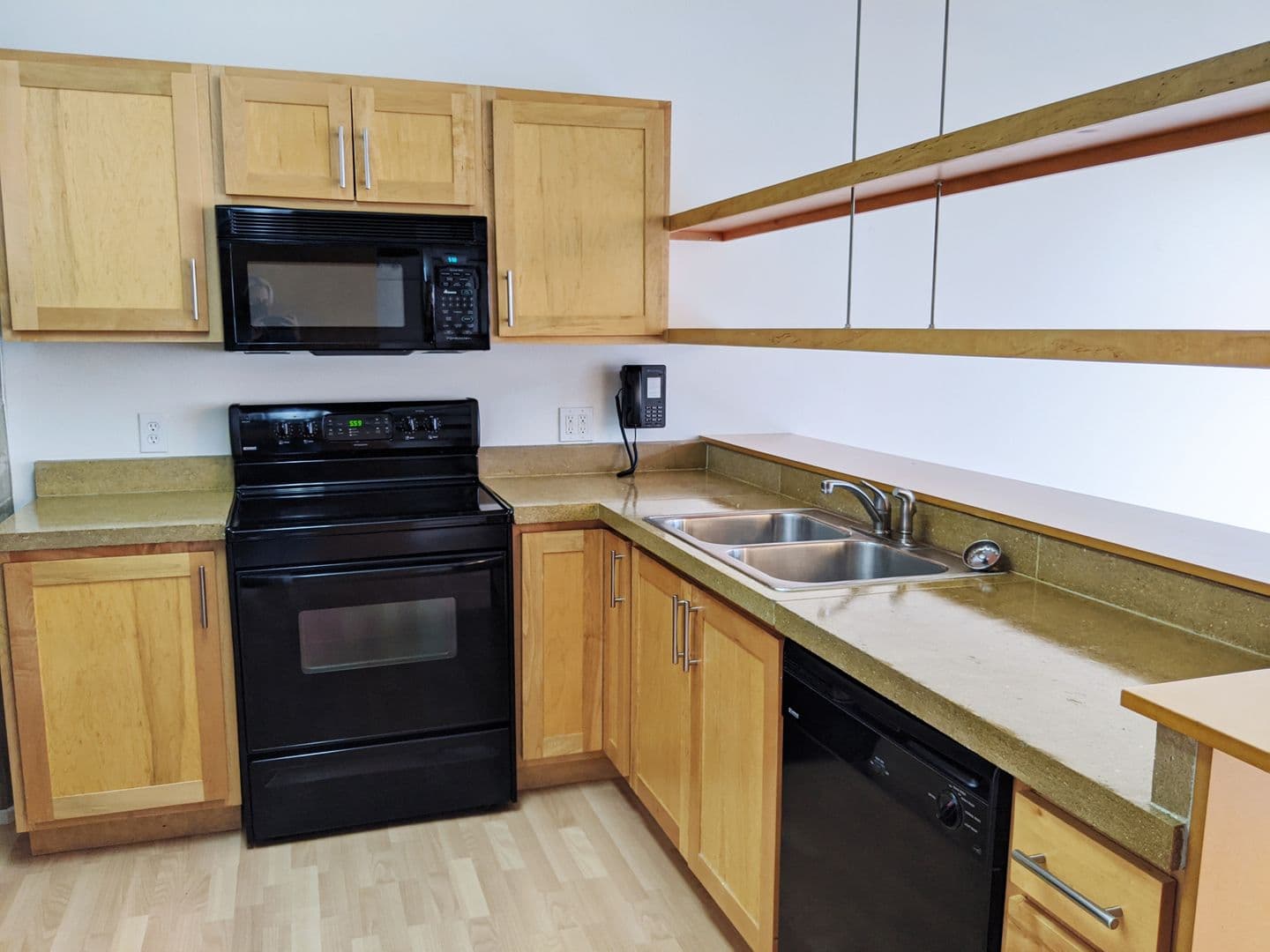 Bloomington Apartment: 212 N Morton St