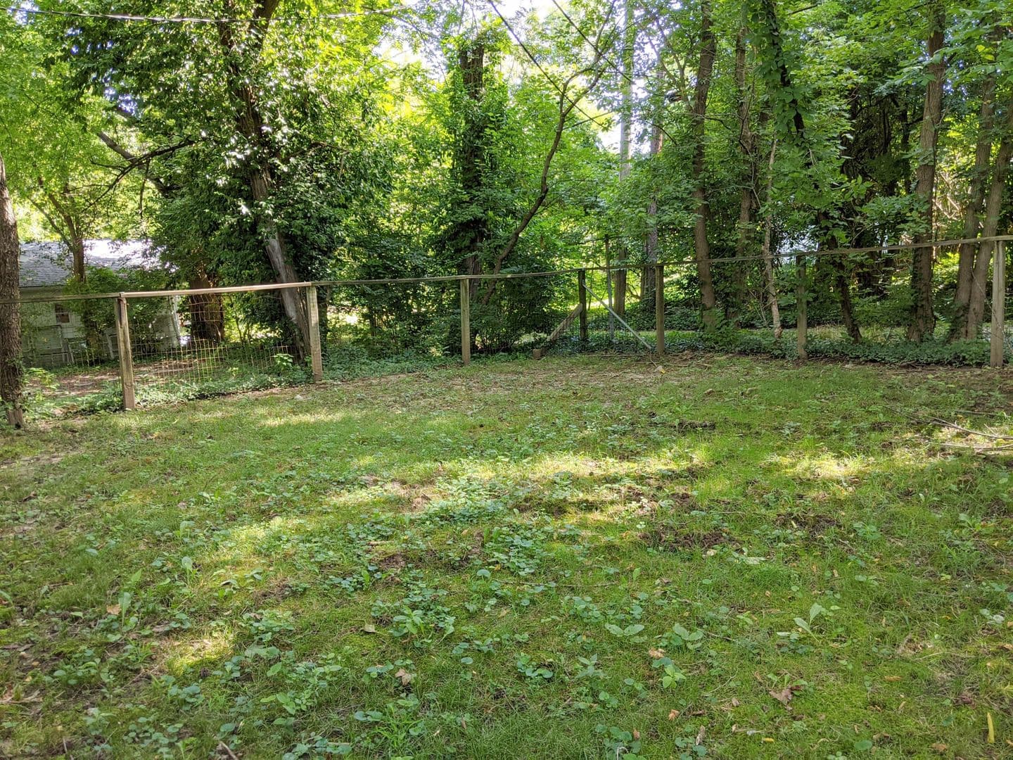 Bloomington Apartment: 412 N Roosevelt St