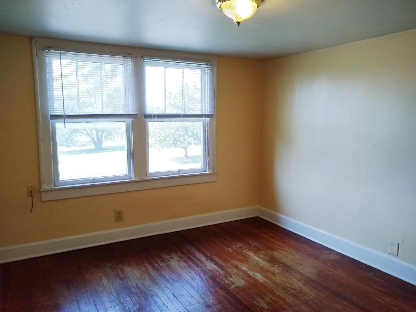 Bloomington Apartment: 2401 E 3rd St