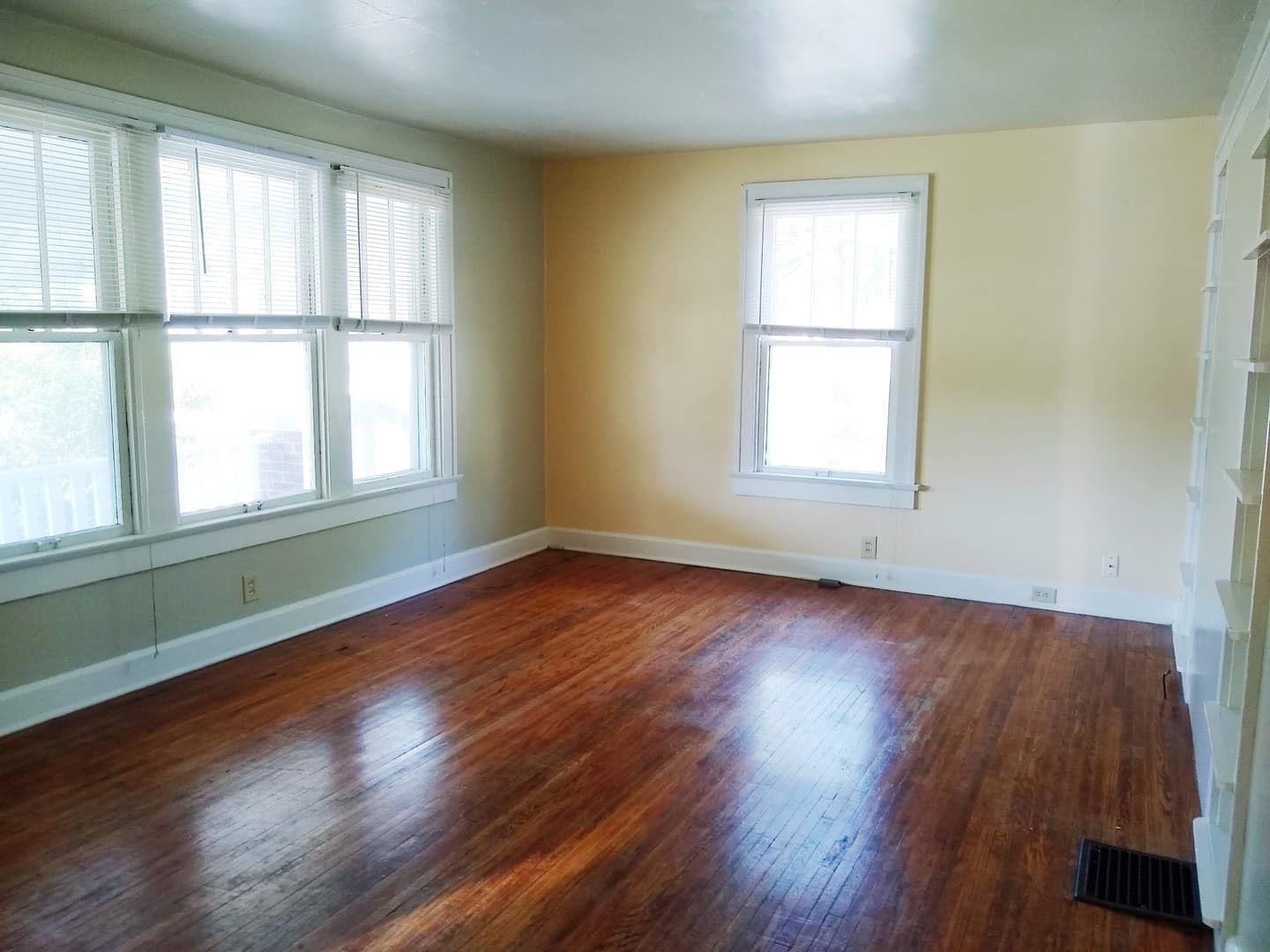 Bloomington Apartment: 2401 E 3rd St
