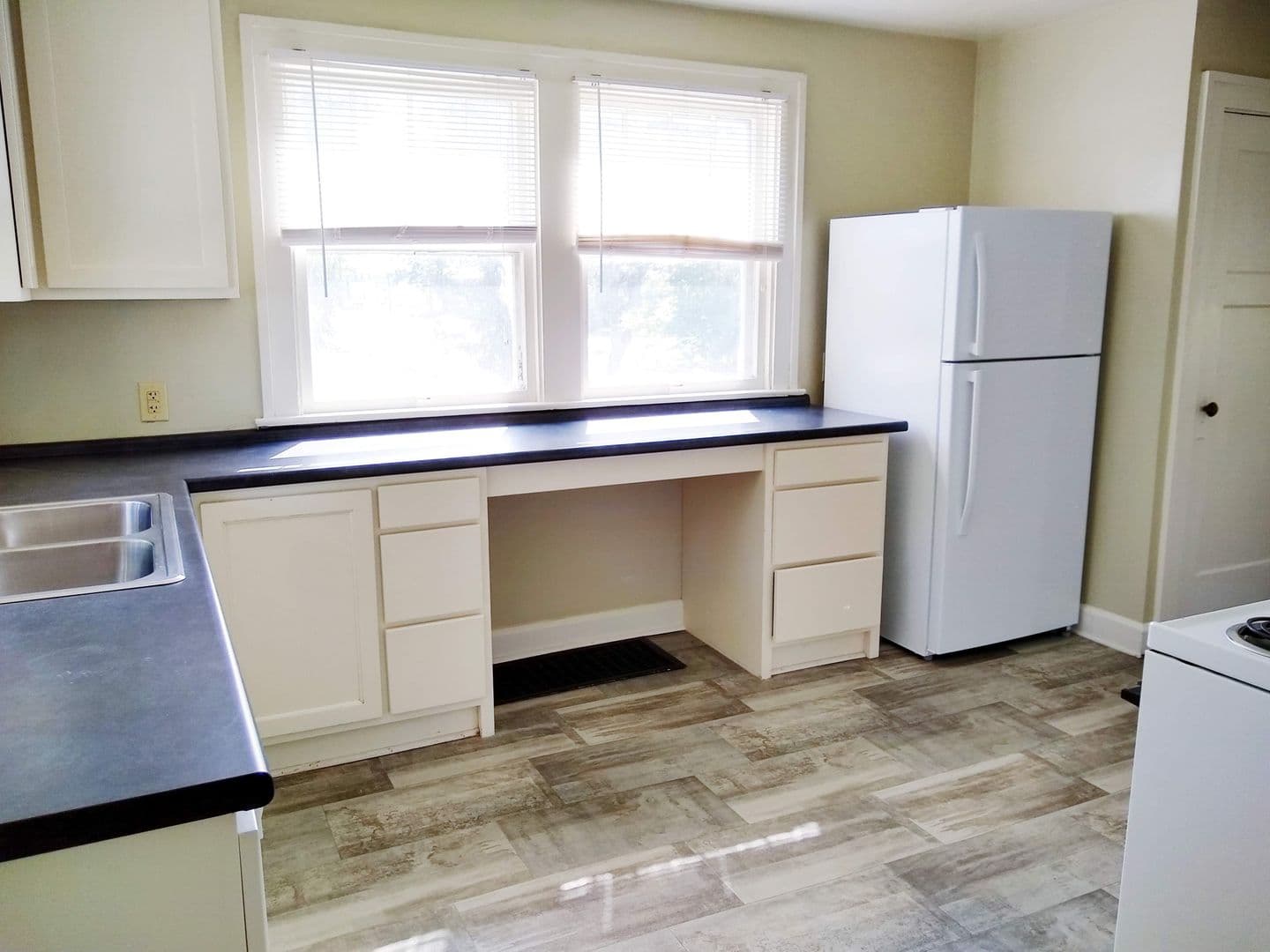 Bloomington Apartment: 2401 E 3rd St