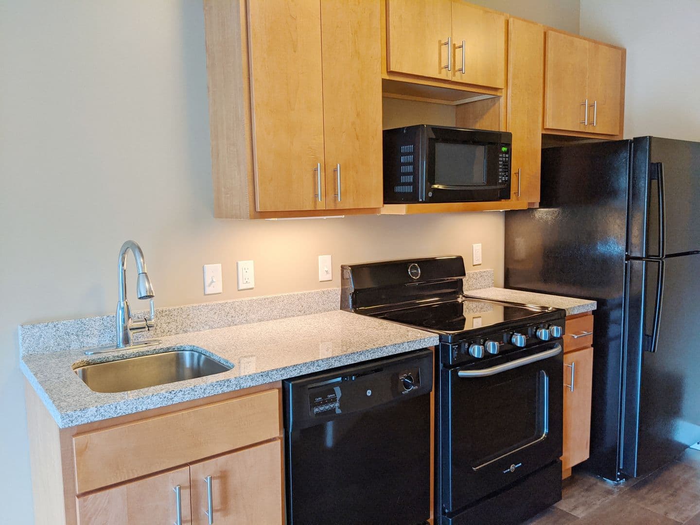 Bloomington Apartment: 526 N Morton St