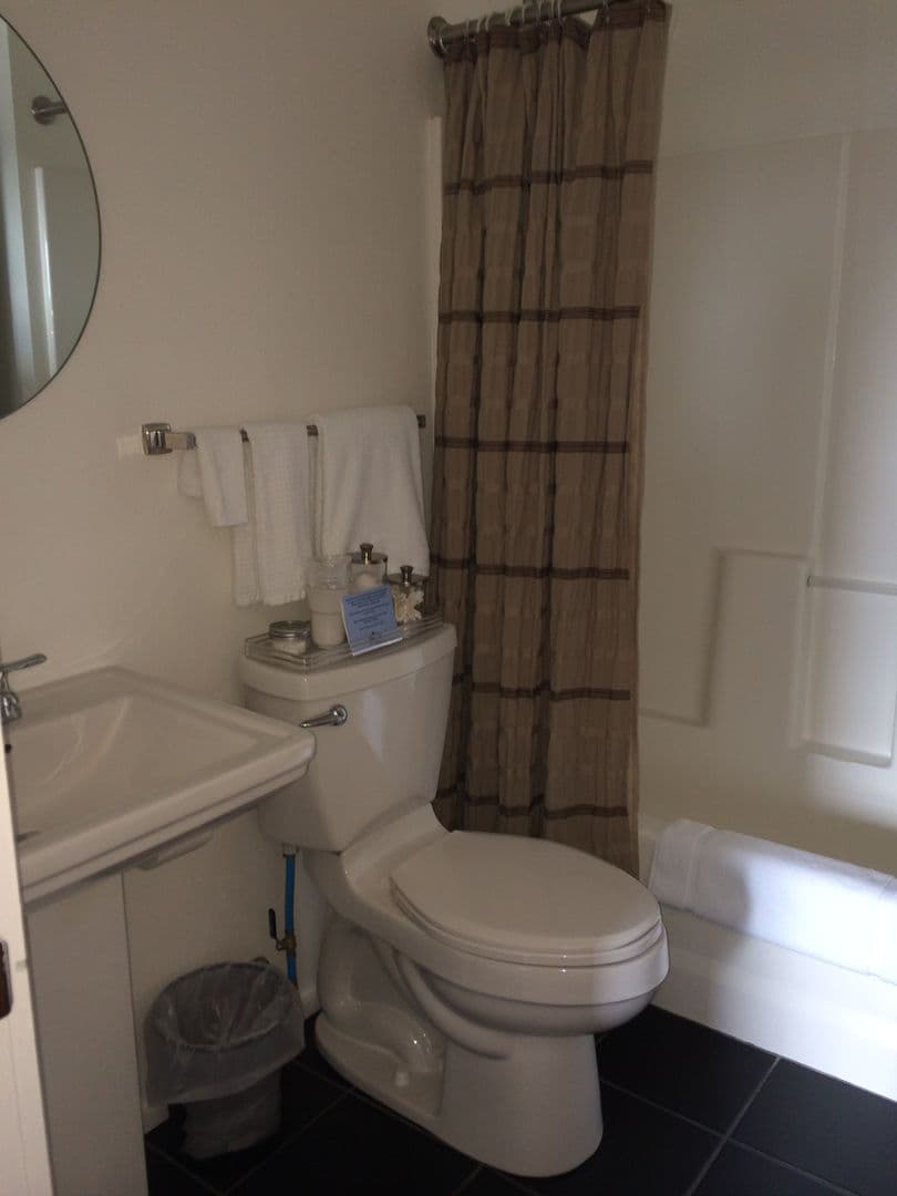Bloomington Apartment: 212 N Morton St