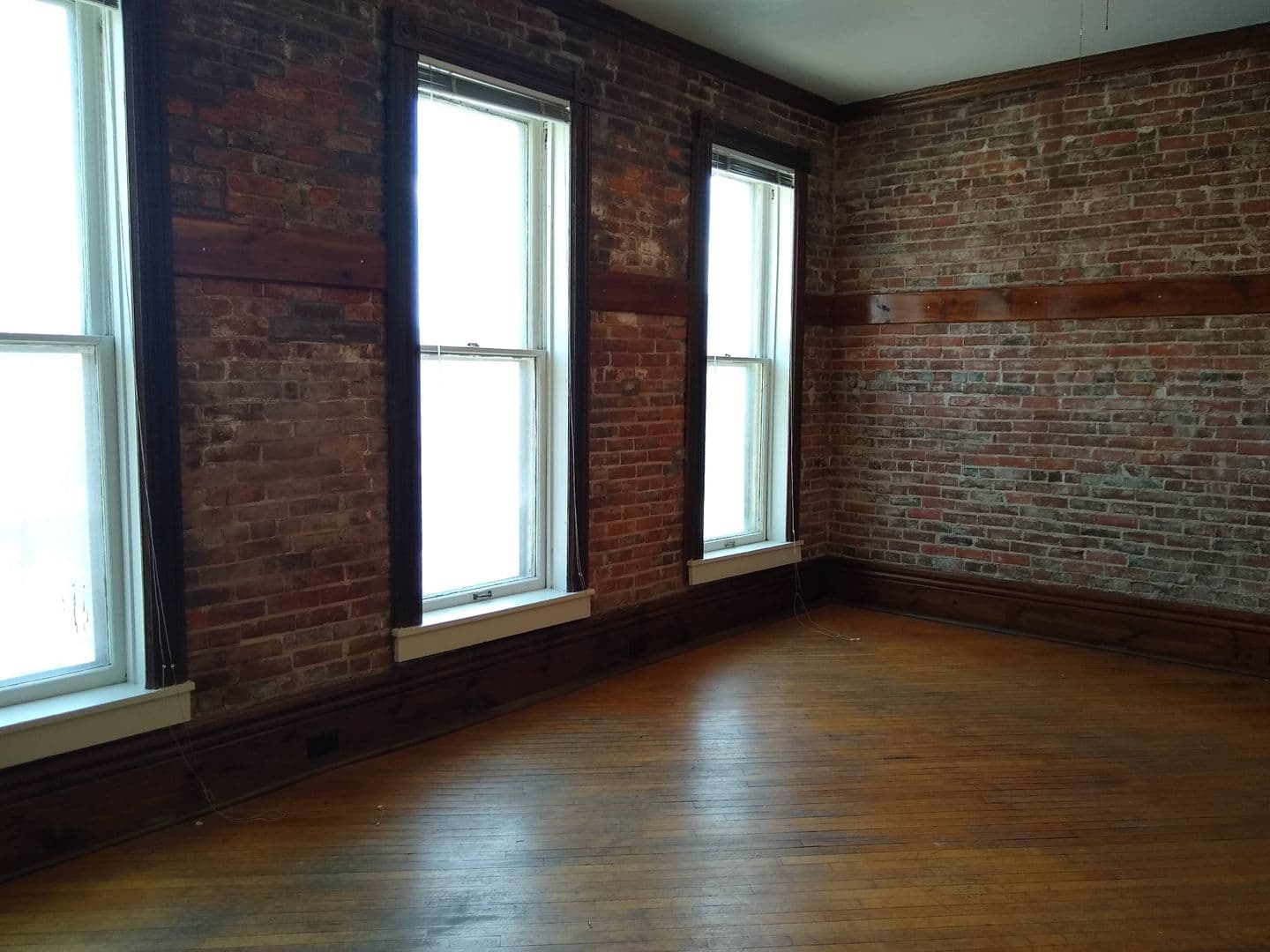 Bloomington Apartment: 112.5 S College Ave