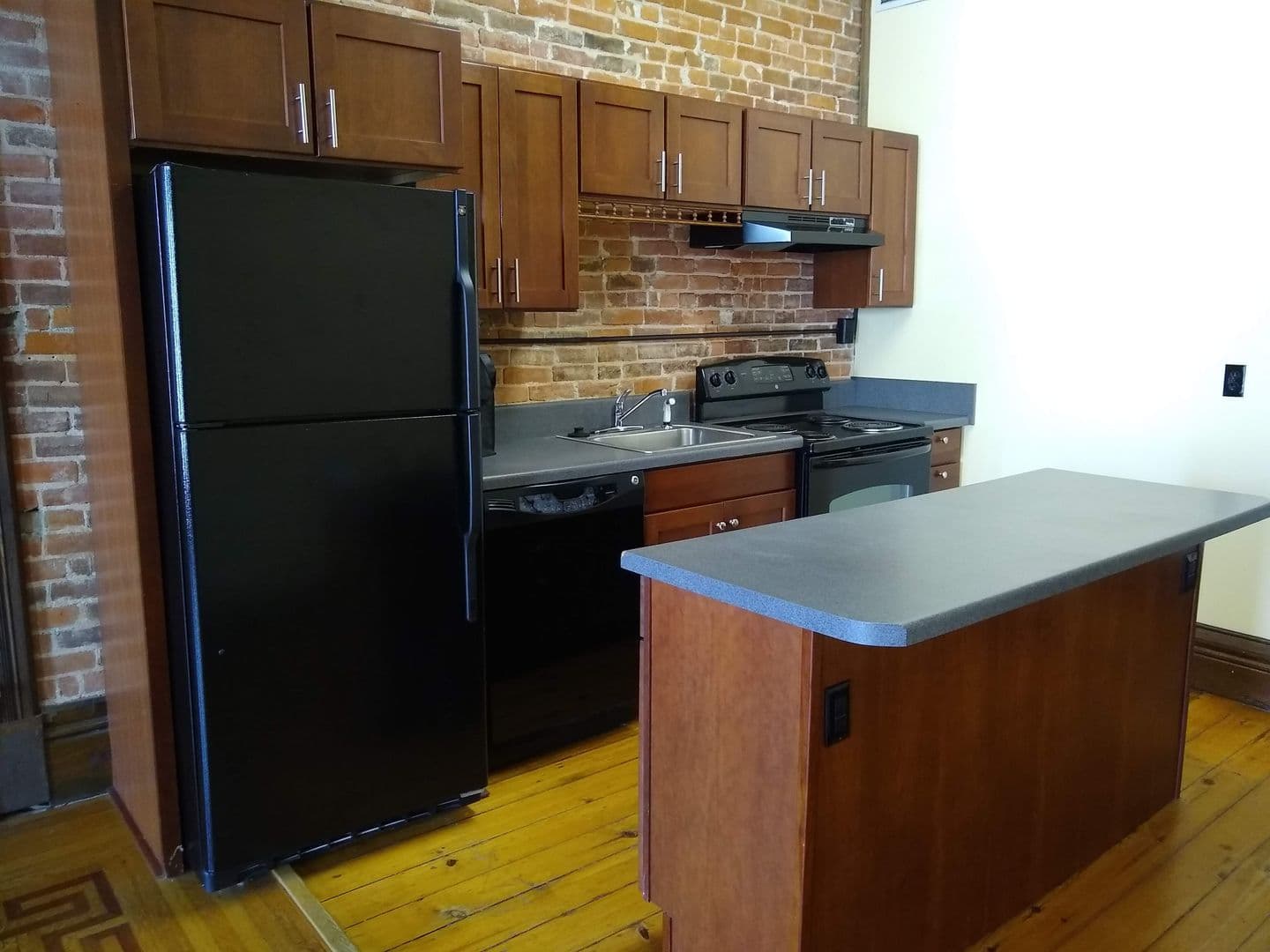Bloomington Apartment: 112.5 S College Ave